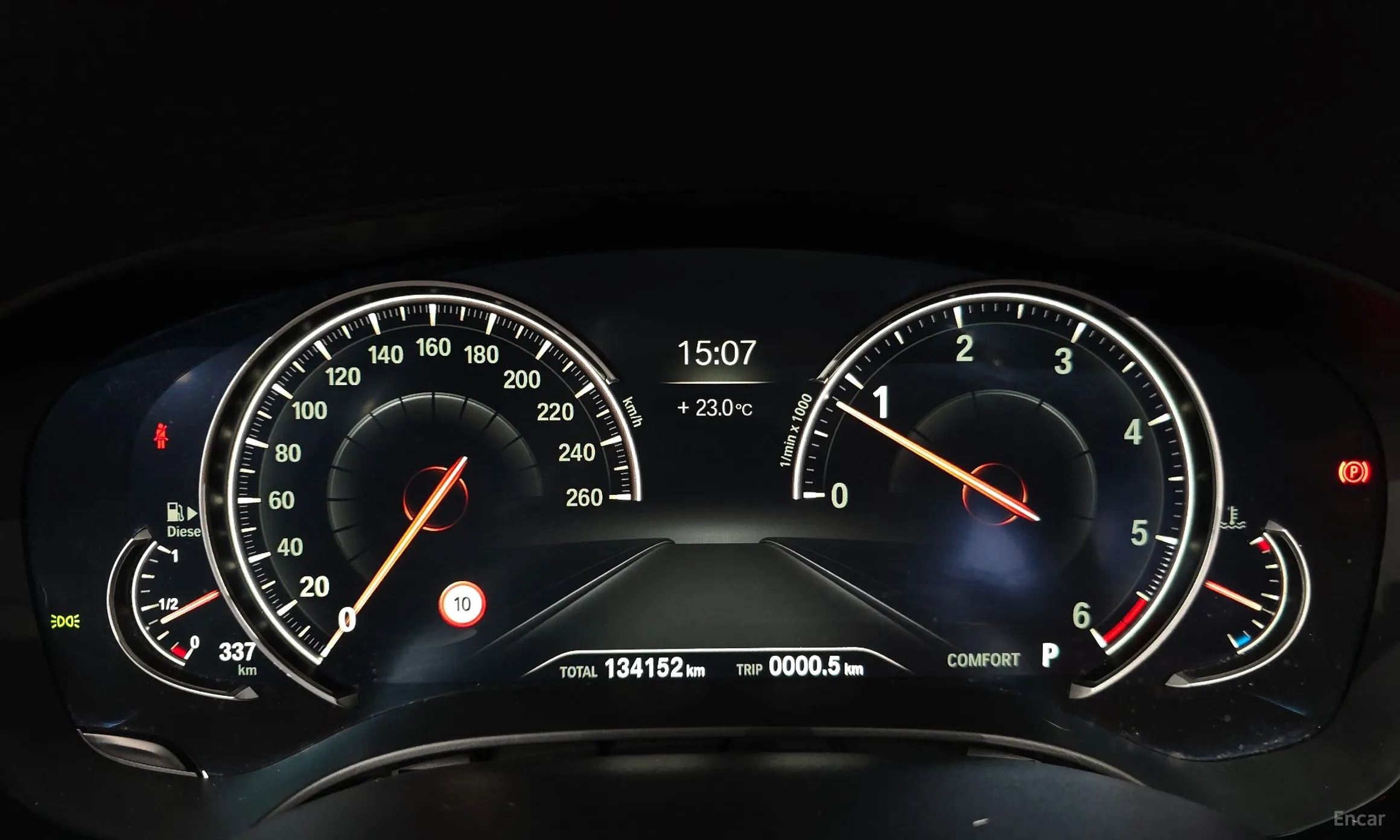 BMW 5 Series (G30) превью 8