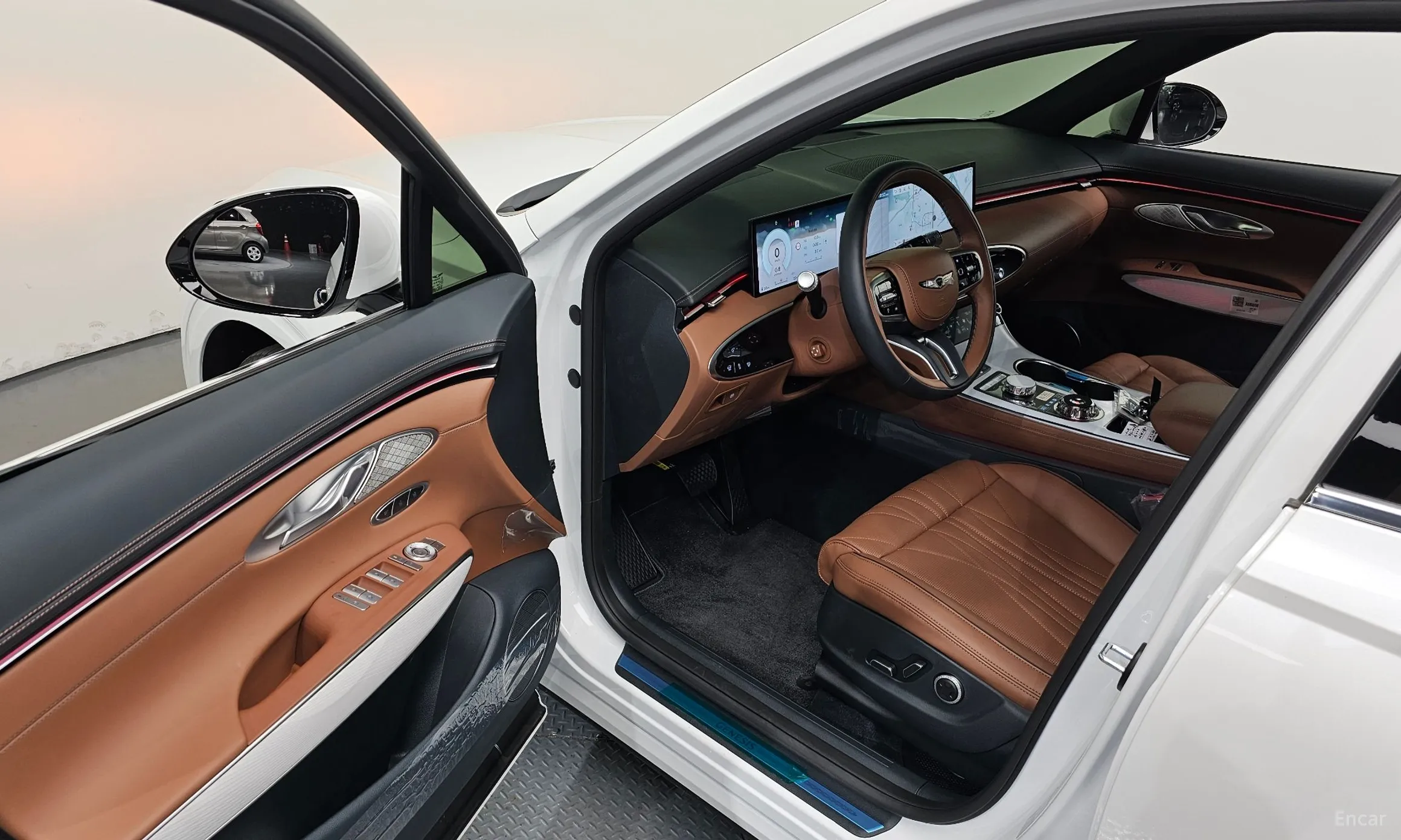 Genesis GV70 превью 10