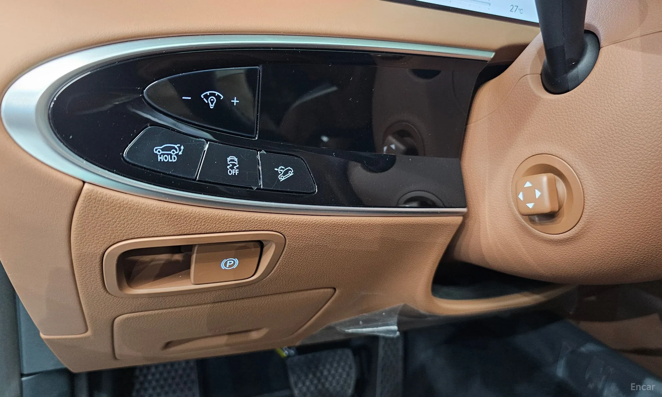 Genesis GV70 превью 19