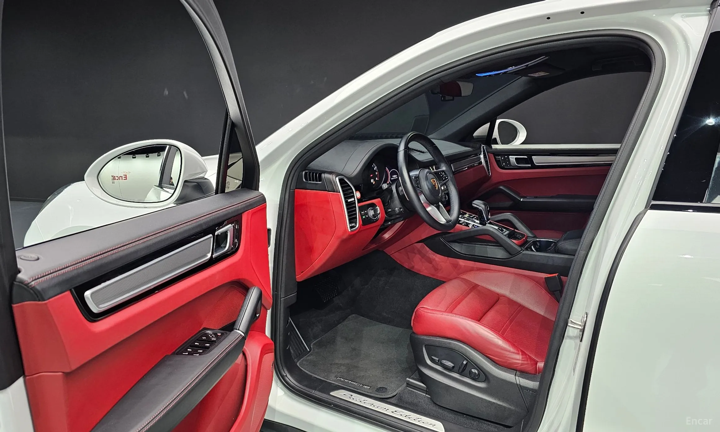 Porsche Cayenne (PO536) превью 10