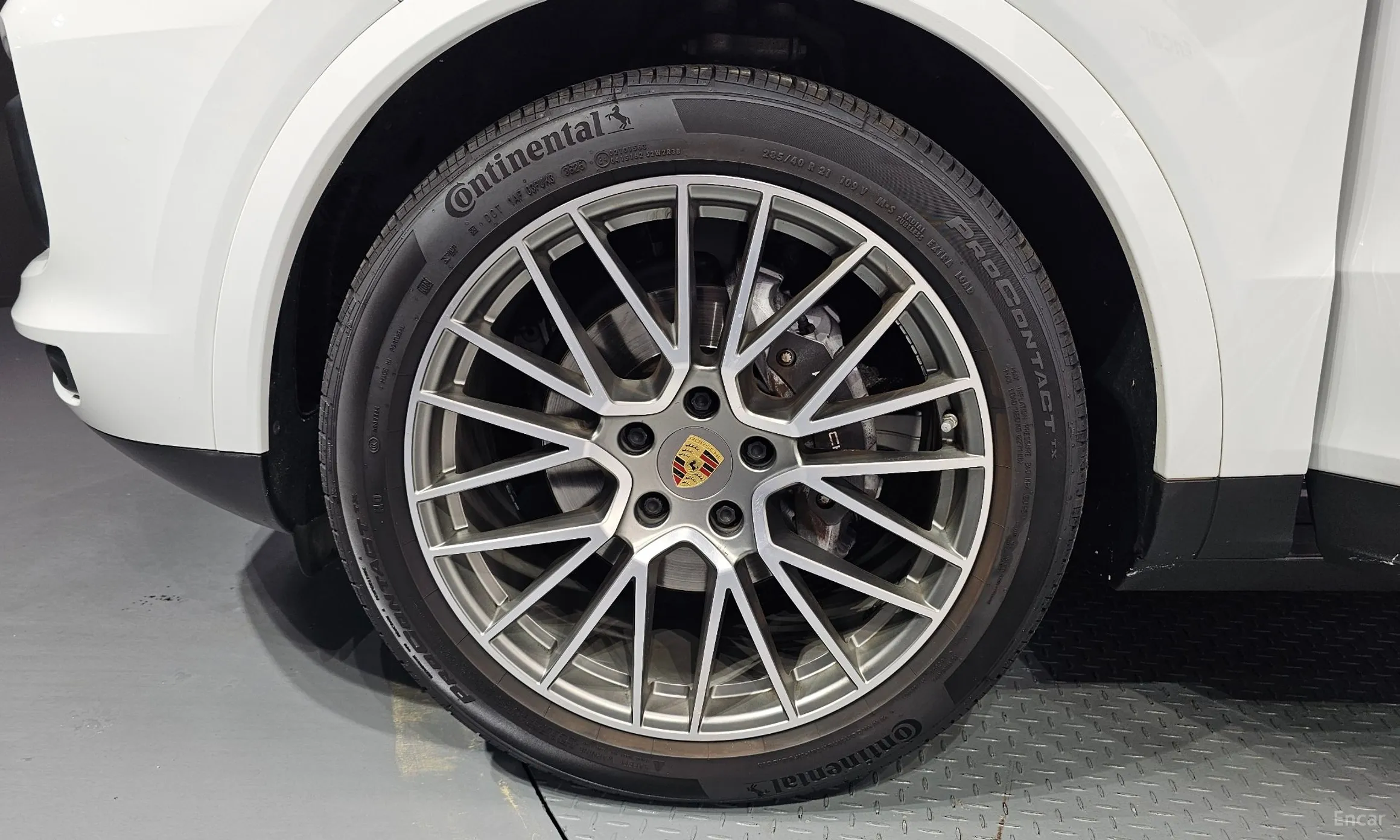 Porsche Cayenne (PO536) превью 5