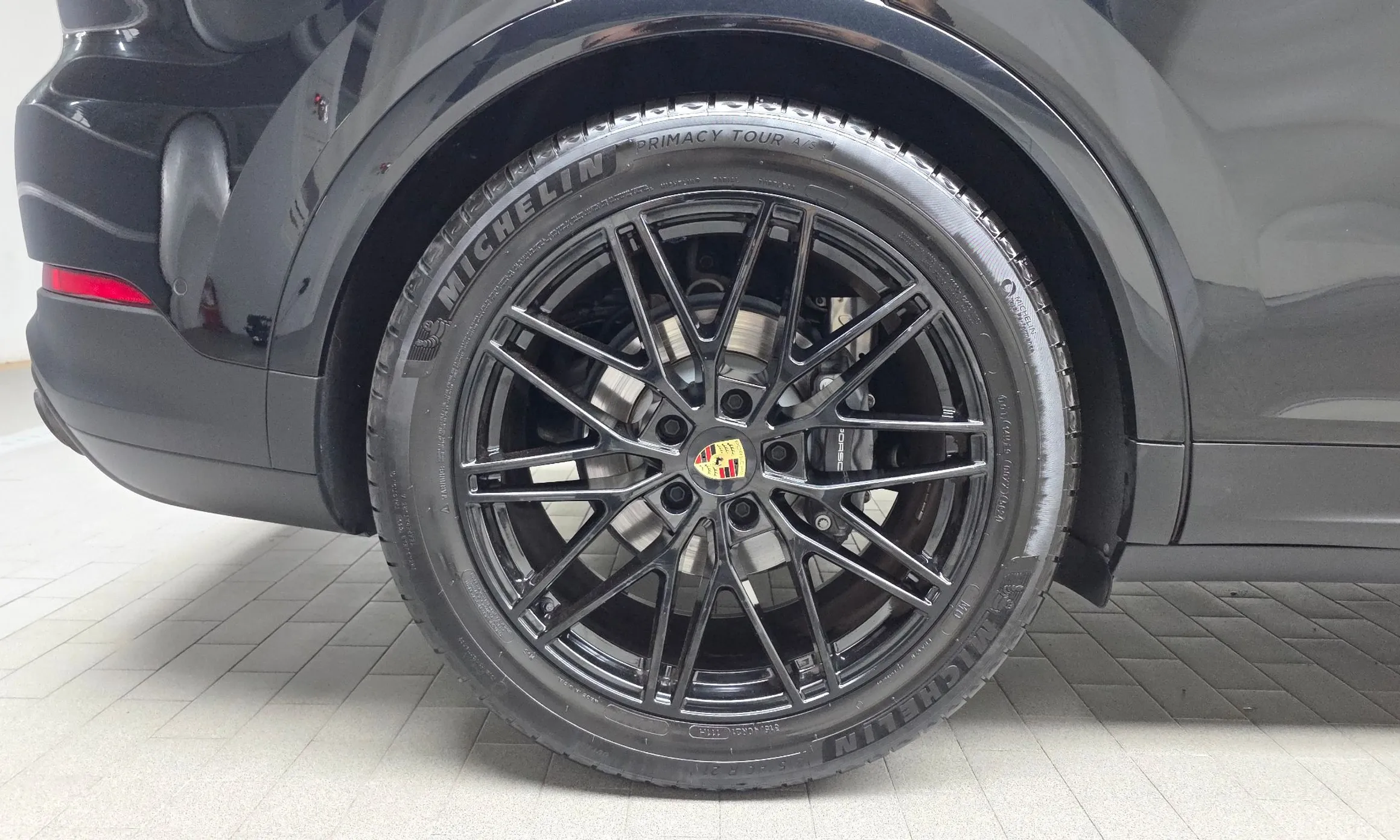 Porsche Cayenne (PO536) превью 5