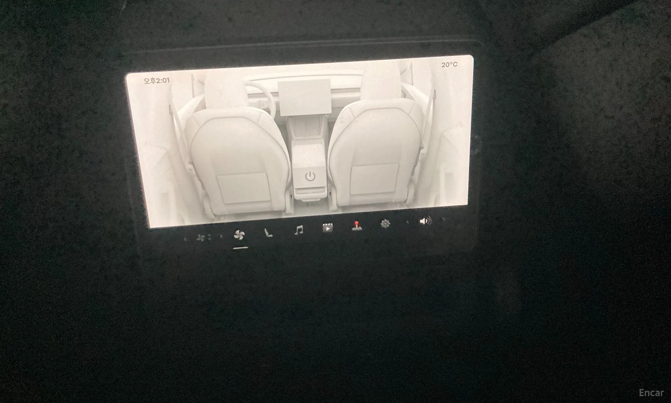 Tesla Model Y превью 11