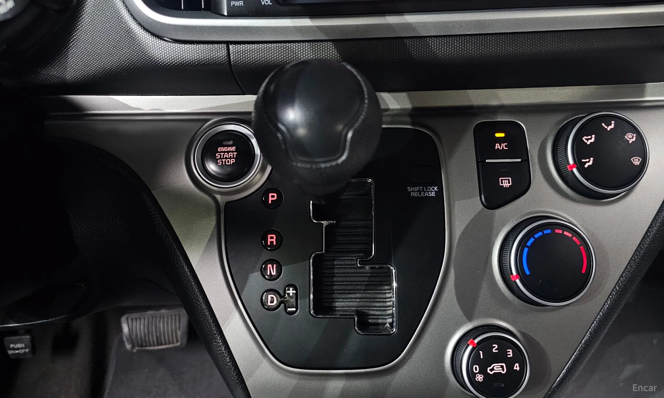 Kia Ray превью 9