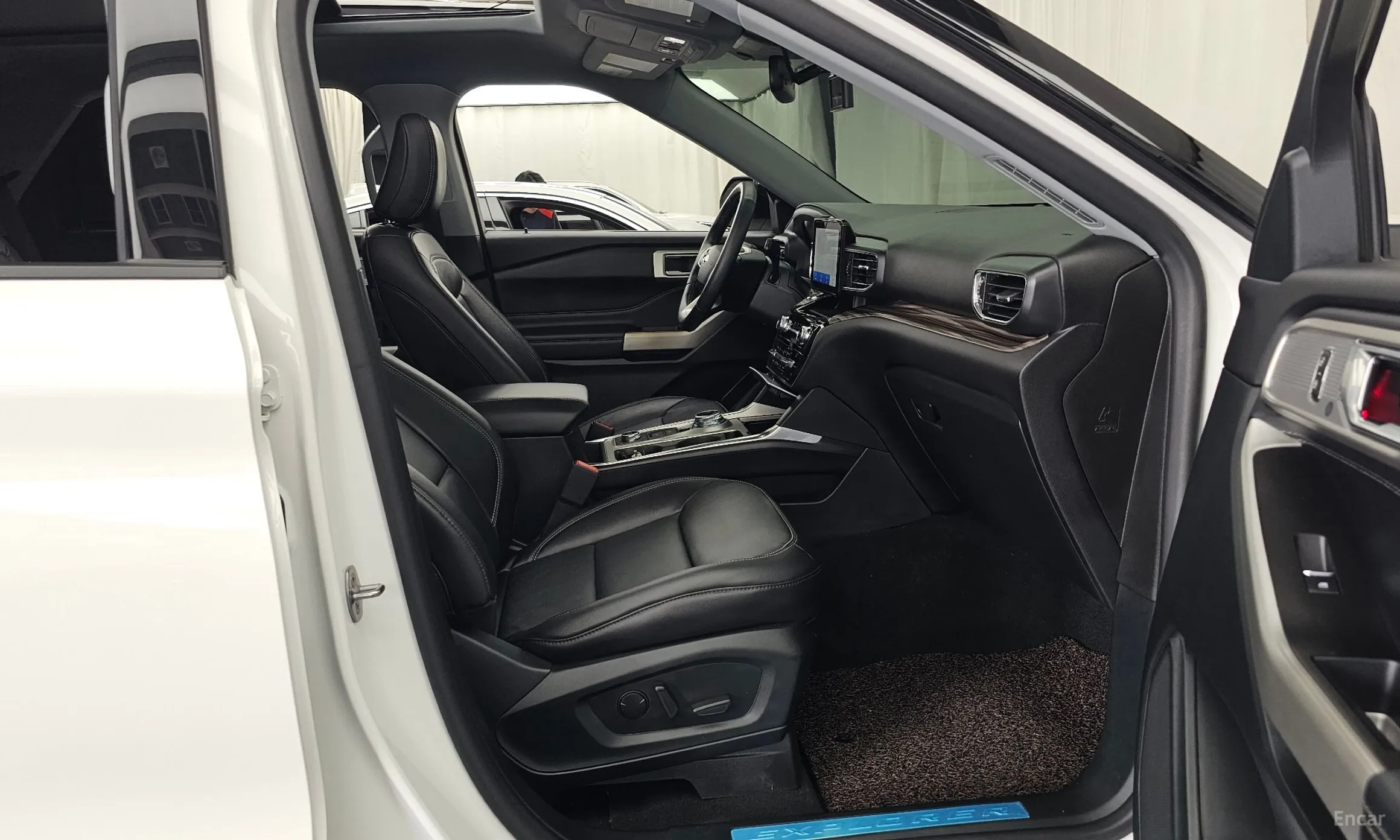 Ford Explorer 6th Generation превью 11