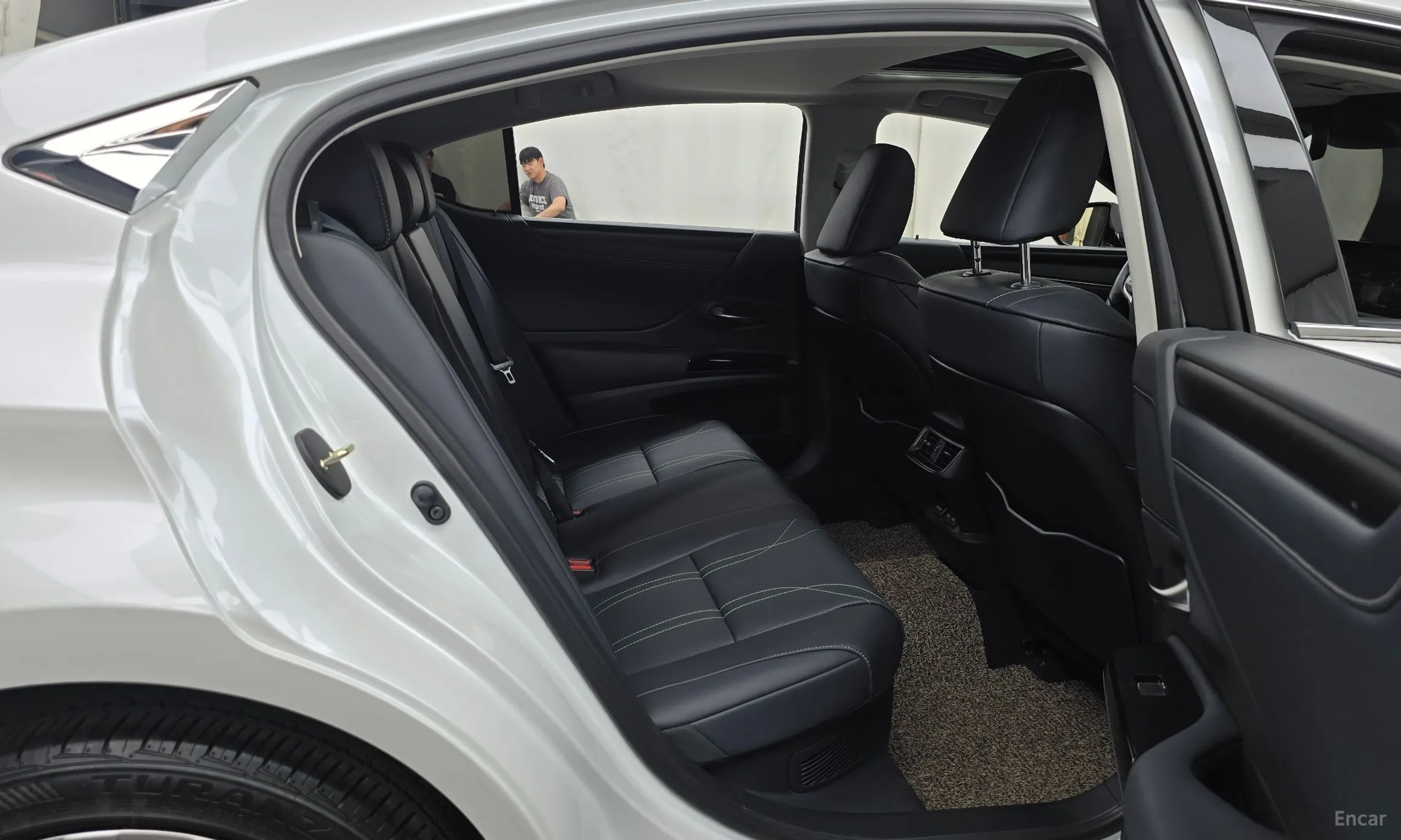 Lexus ES300h 7th Generation превью 11