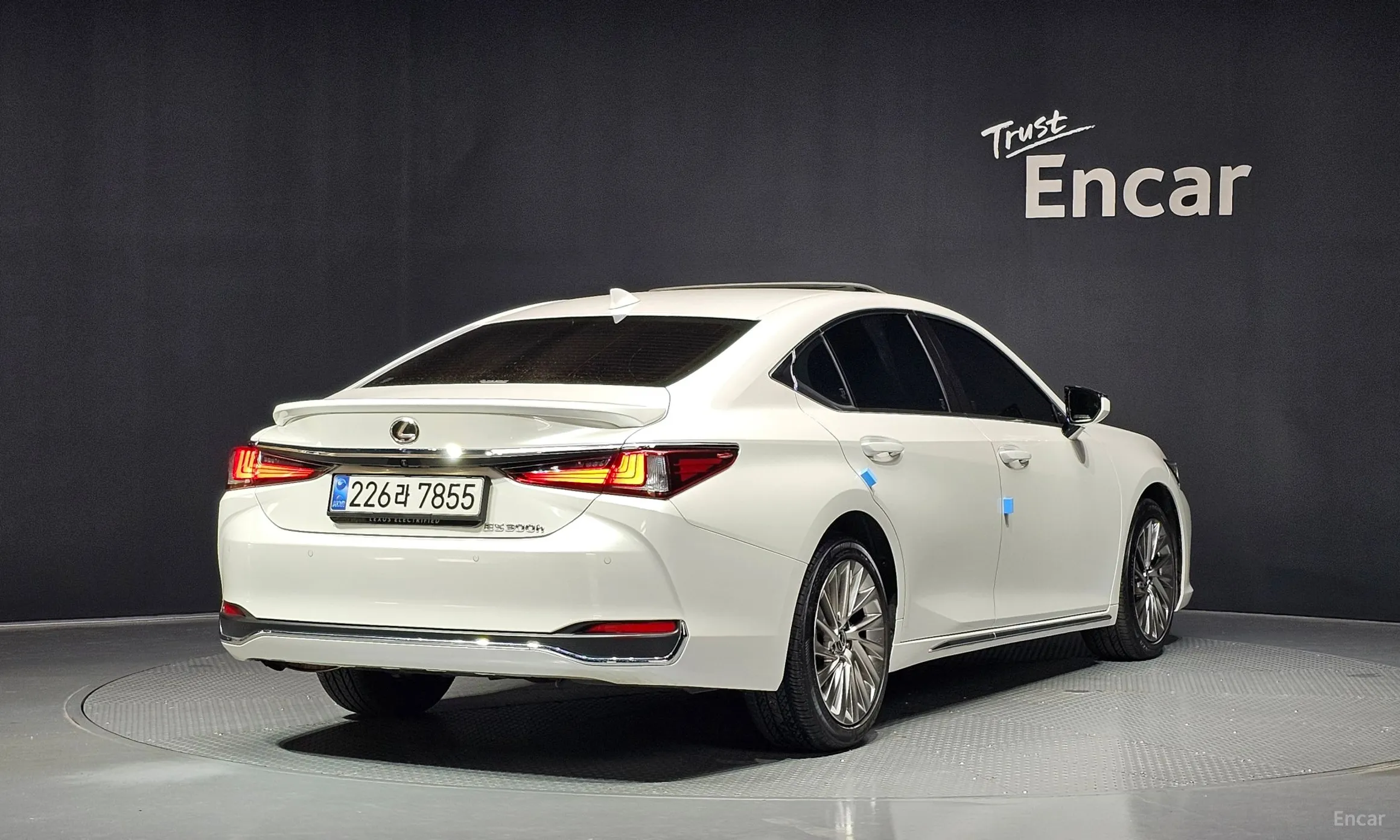 Lexus ES300h 7th Generation