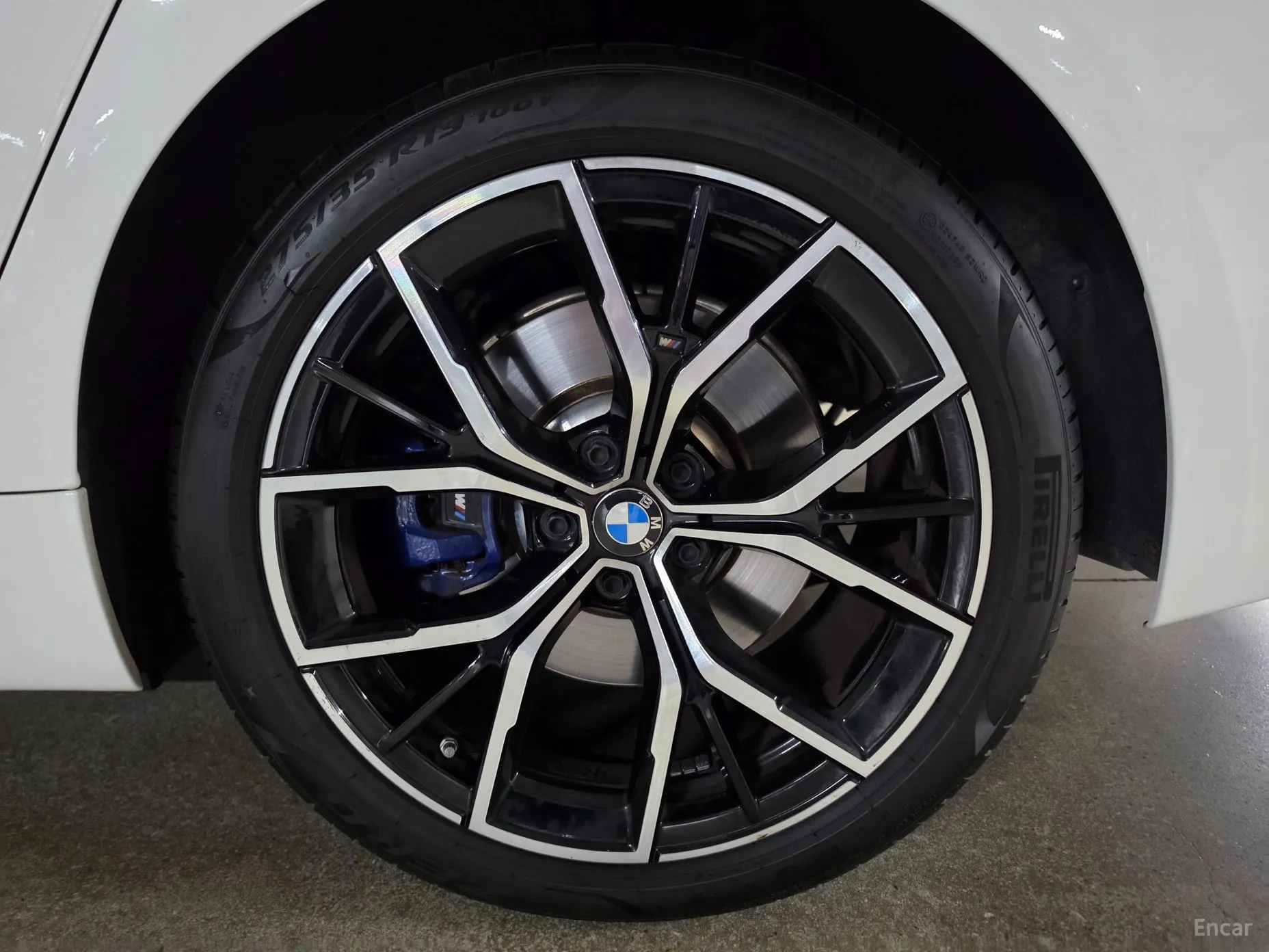 BMW 5 Series (G30) превью 5