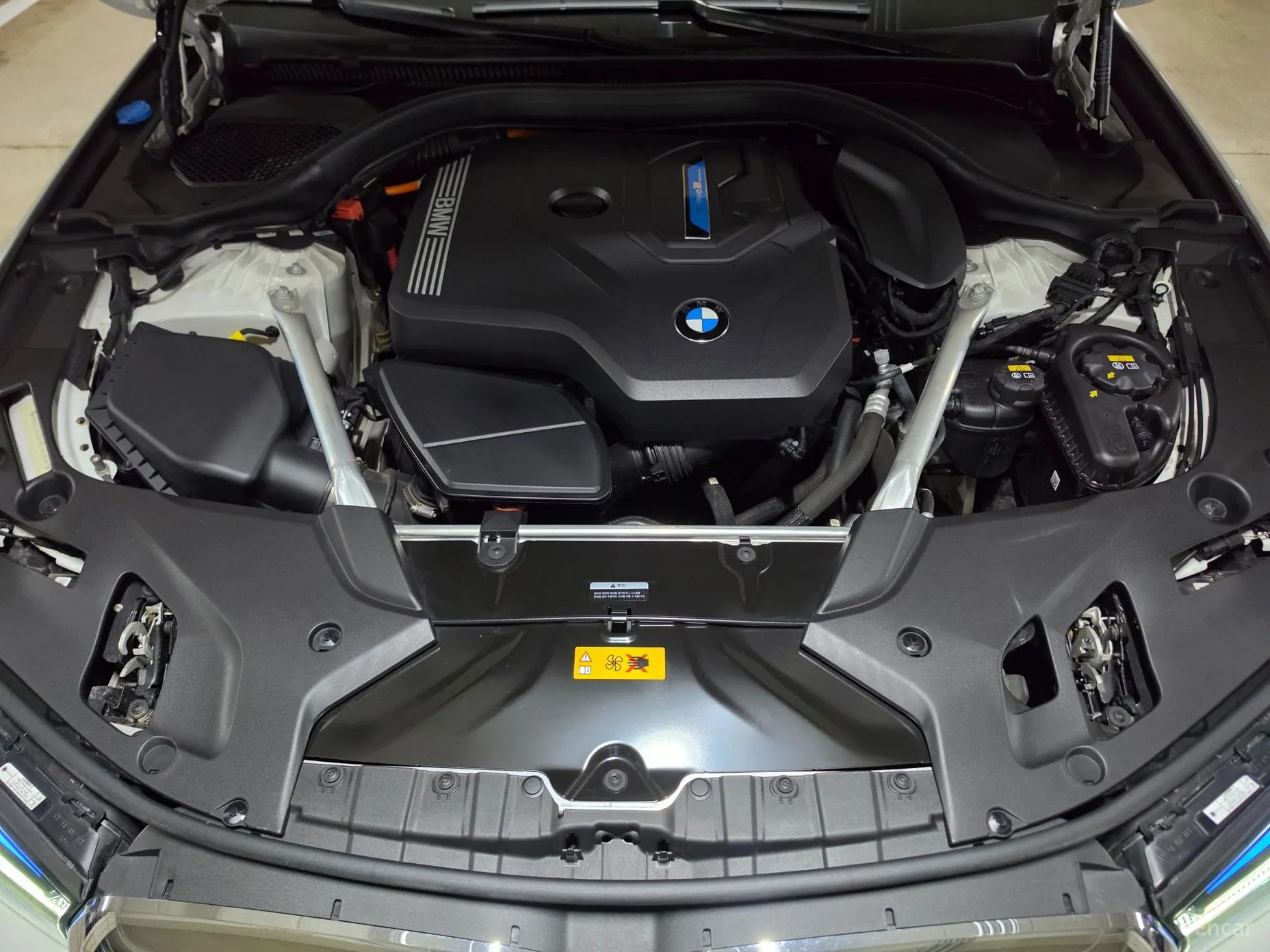 BMW 5 Series (G30) превью 6