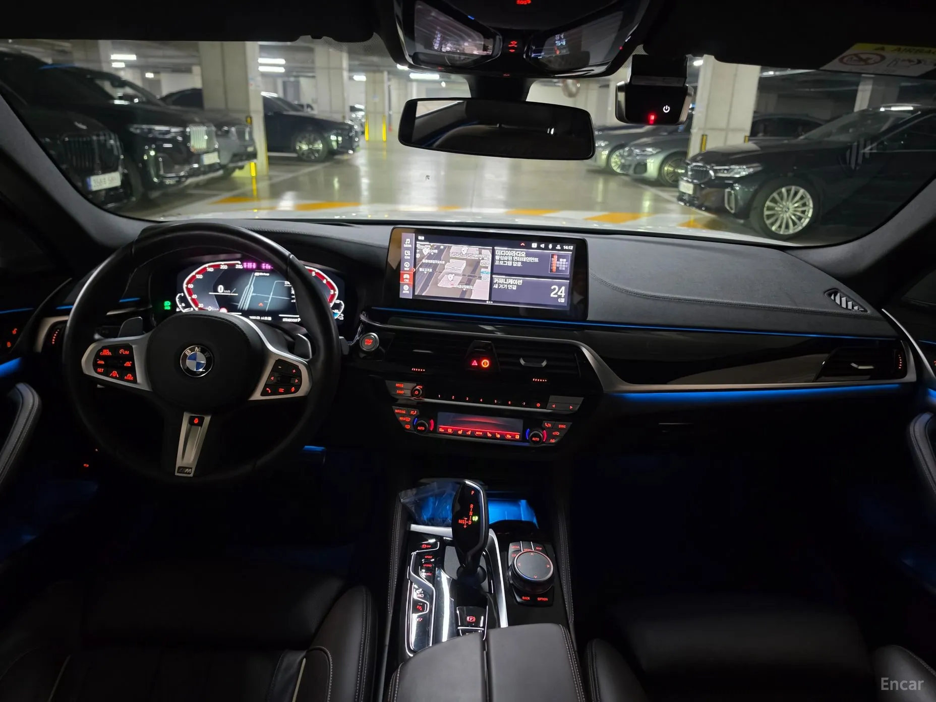 BMW 5 Series (G30) превью 7
