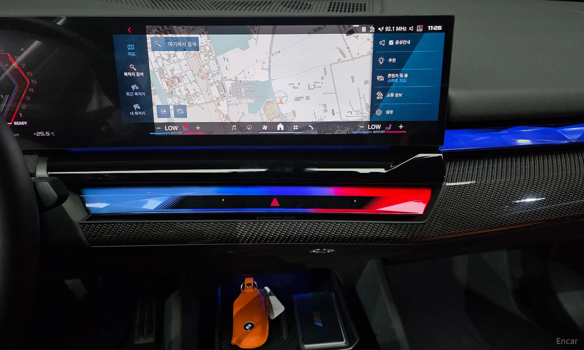 BMW M5 (G90) превью 14