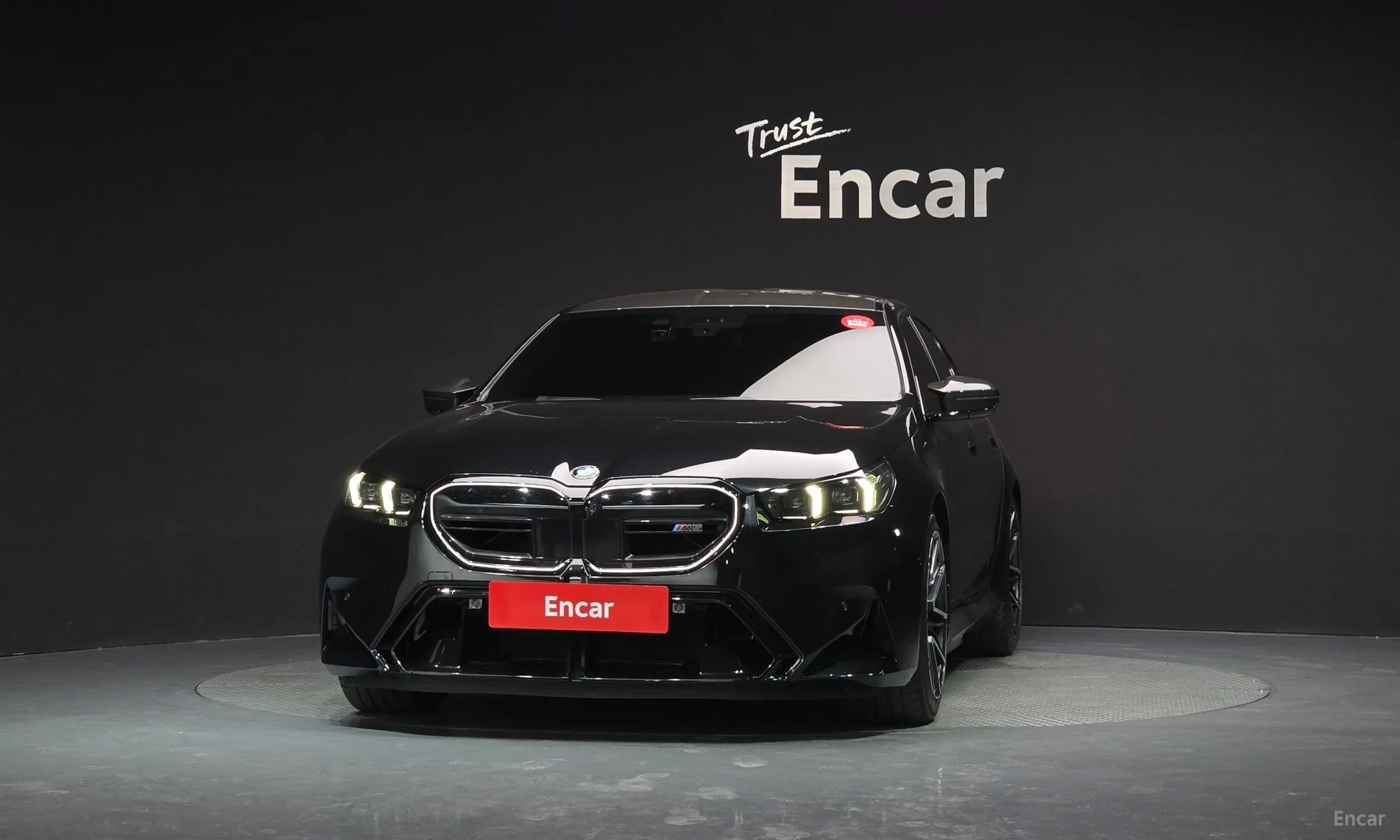 BMW M5 (G90) превью 3