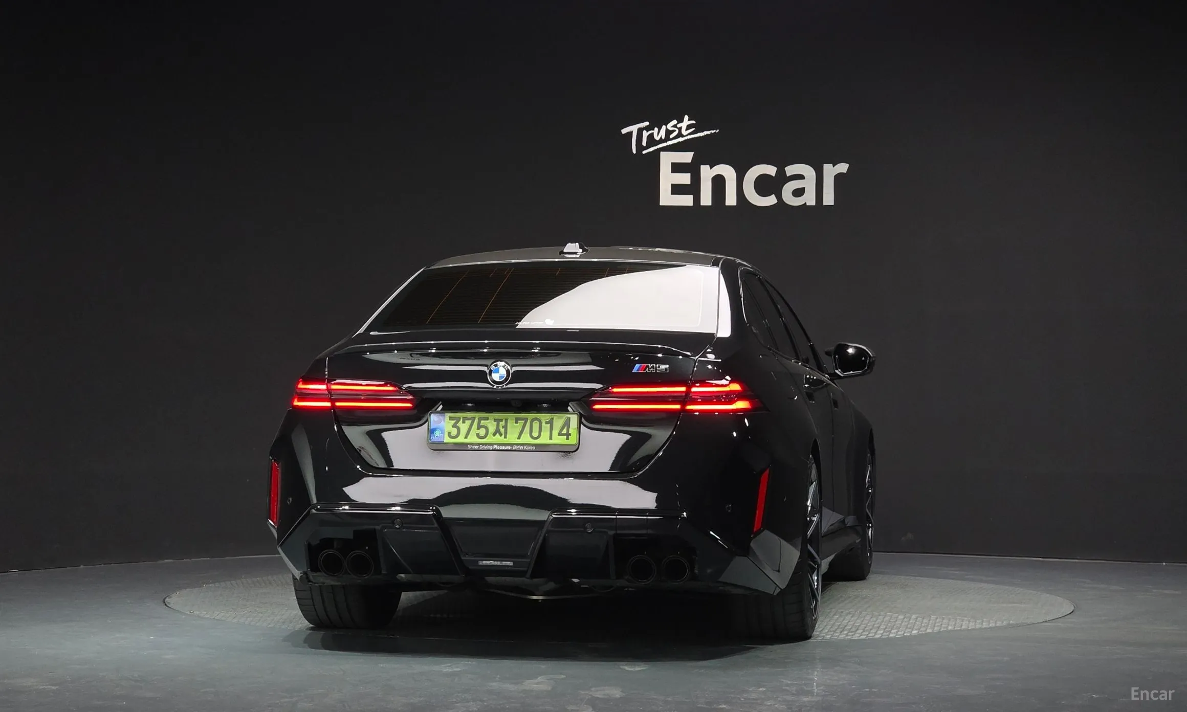 BMW M5 (G90) превью 4