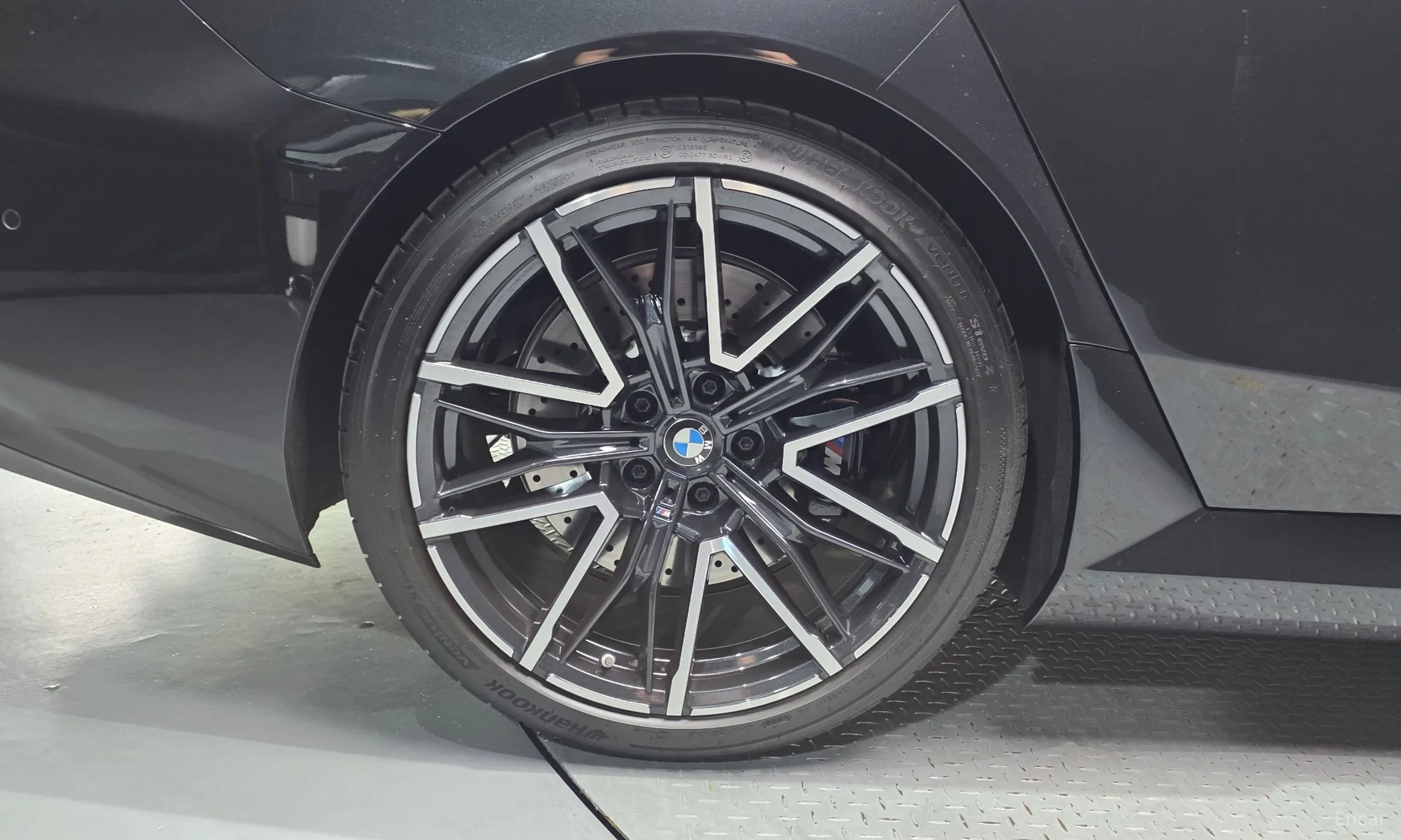 BMW M5 (G90) превью 5