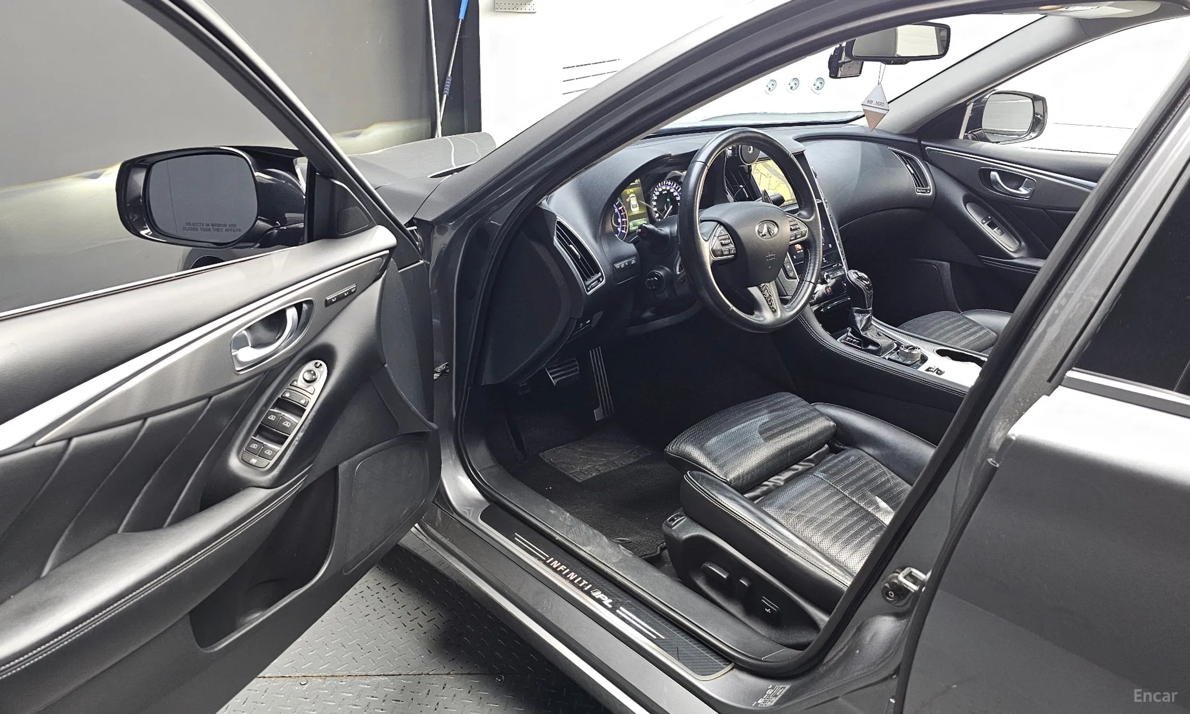 Infiniti Q50 превью 10