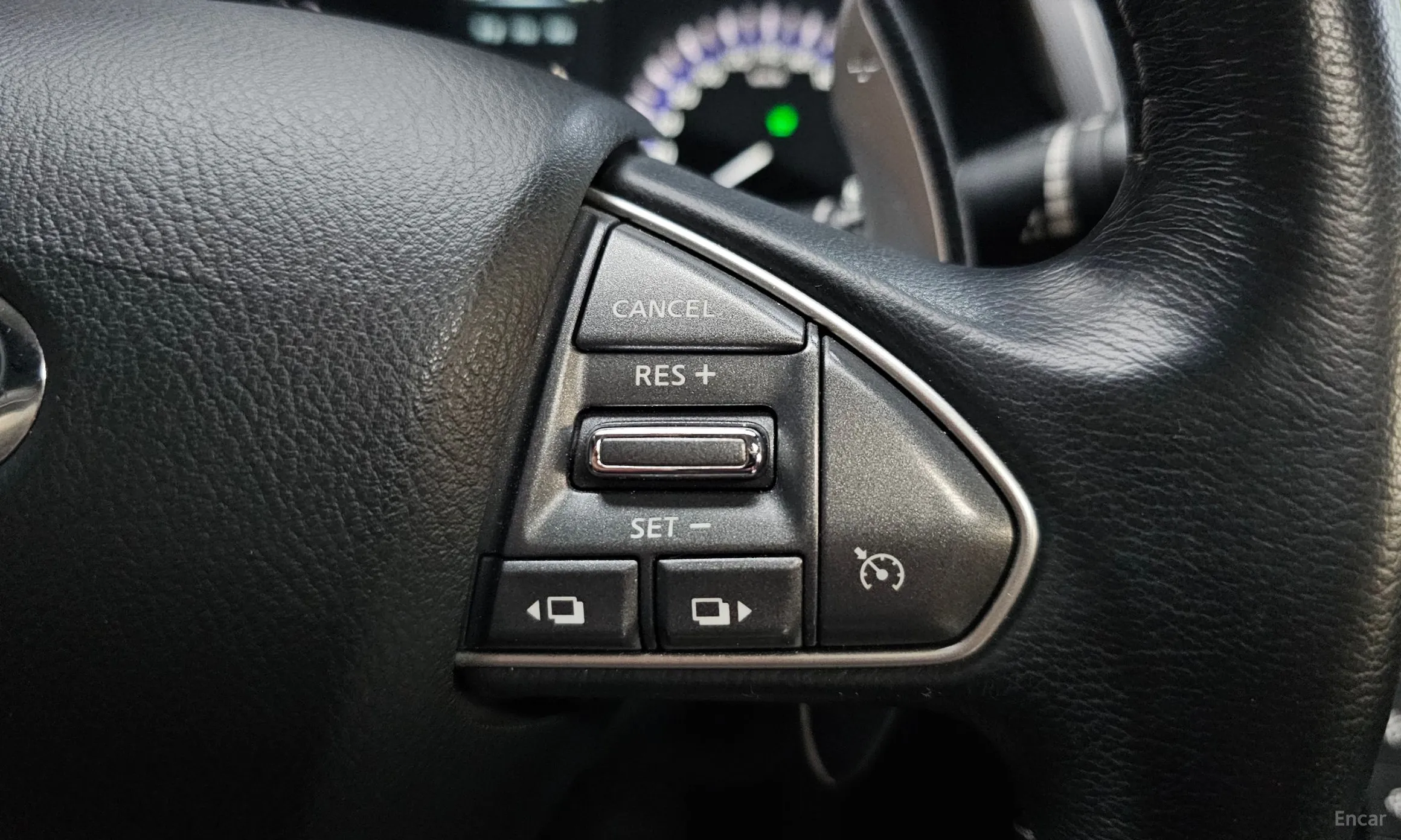 Infiniti Q50 превью 16