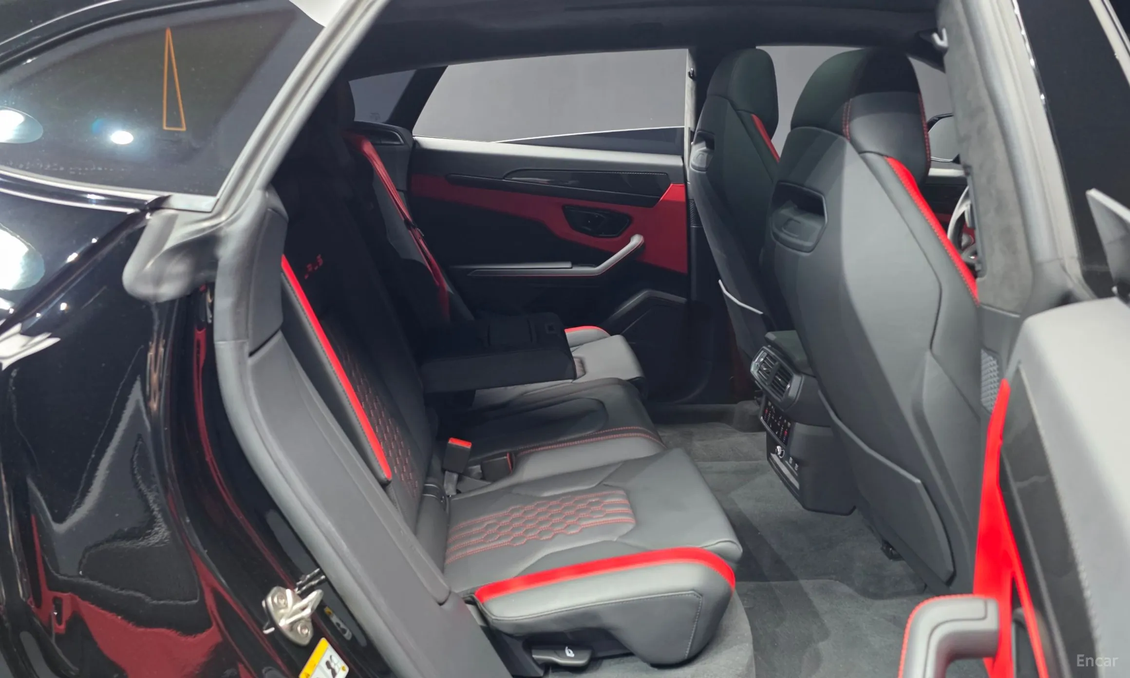 Lamborghini Urus превью 12