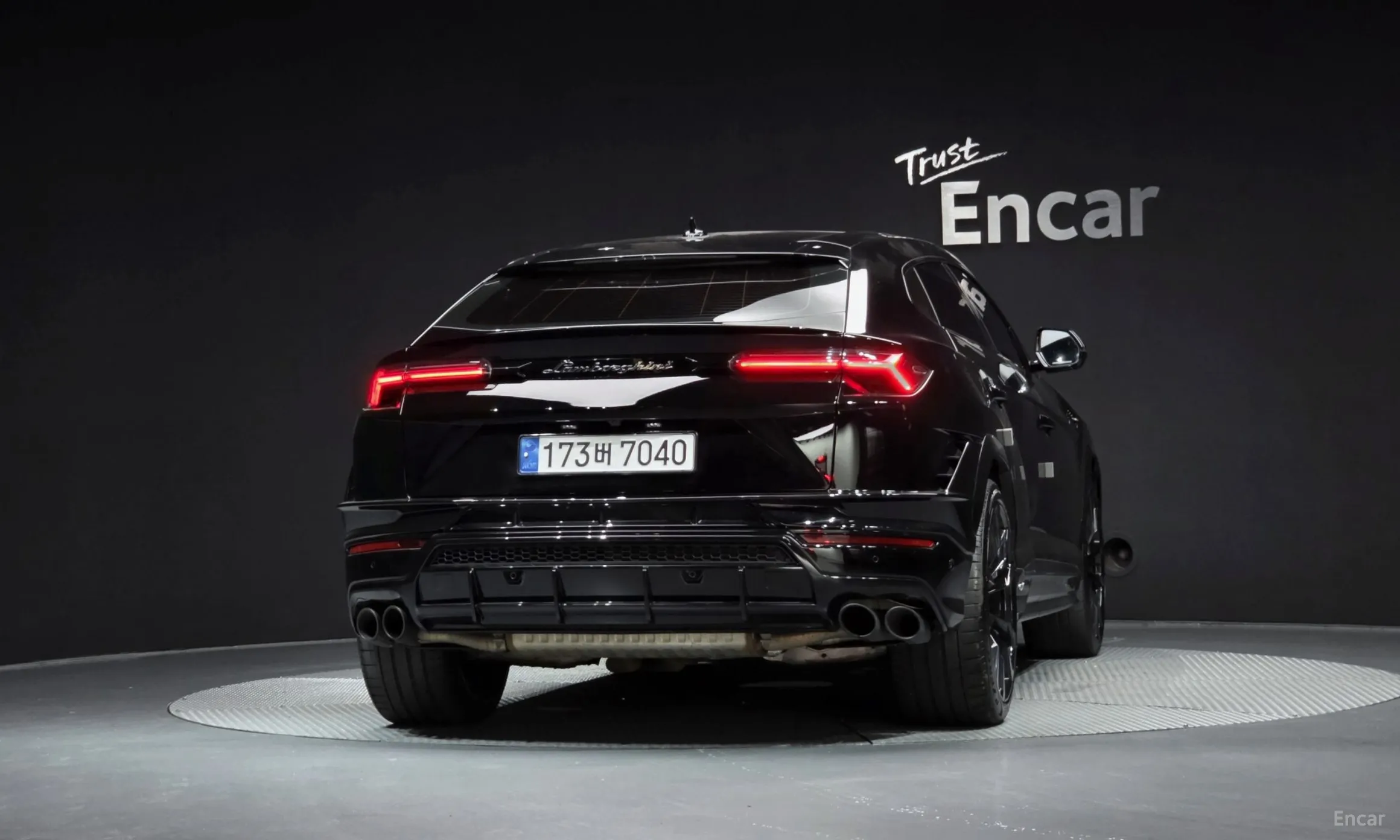 Lamborghini Urus превью 4