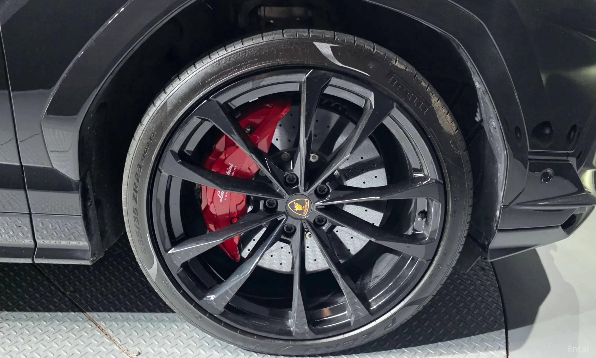 Lamborghini Urus превью 5