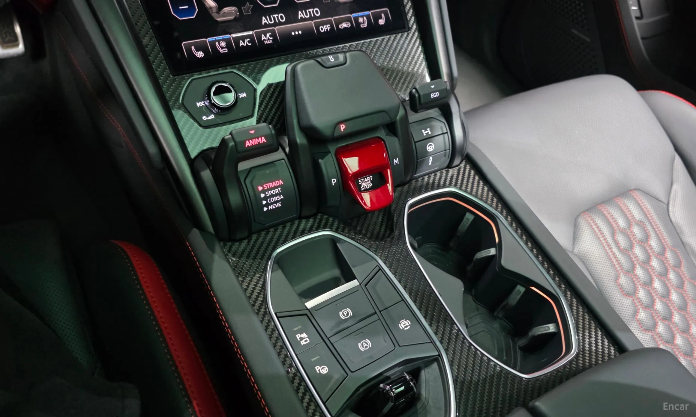 Lamborghini Urus превью 9
