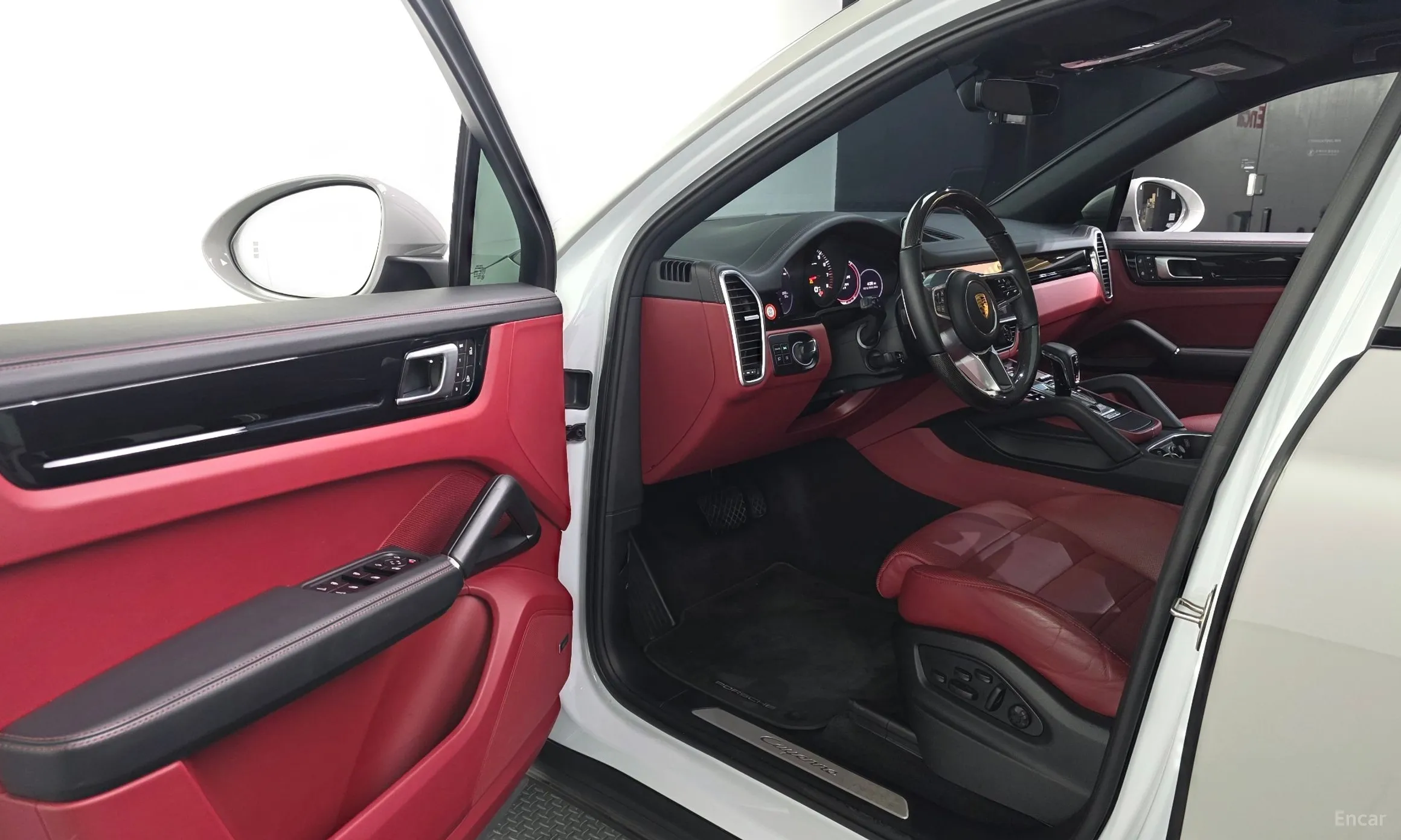 Porsche Cayenne (PO536) превью 10