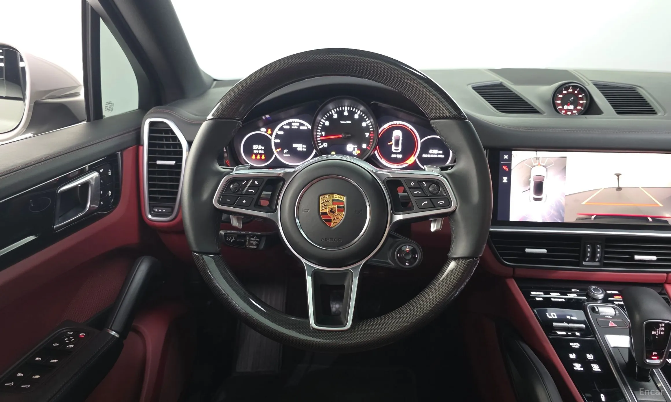 Porsche Cayenne (PO536) превью 13