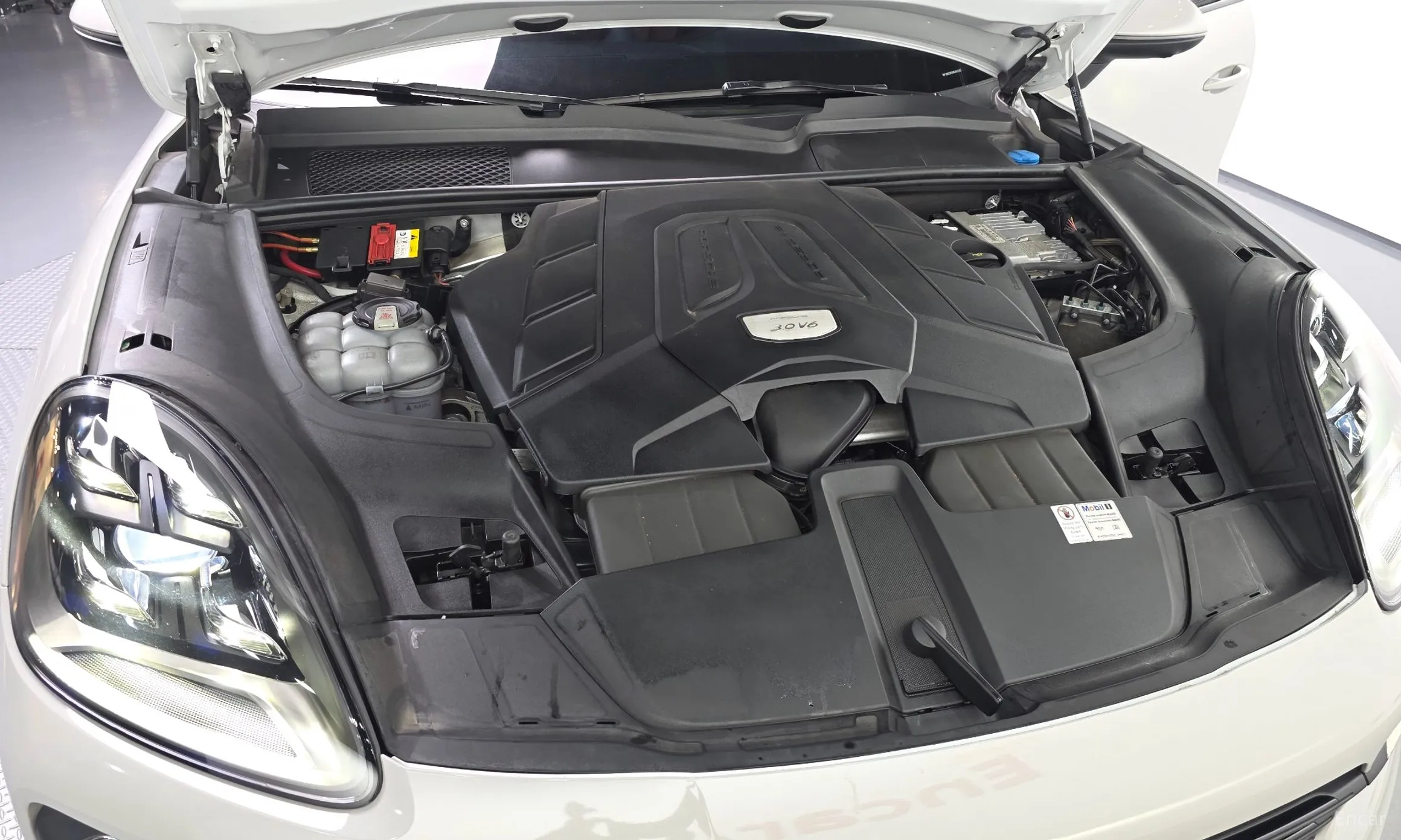 Porsche Cayenne (PO536) превью 6
