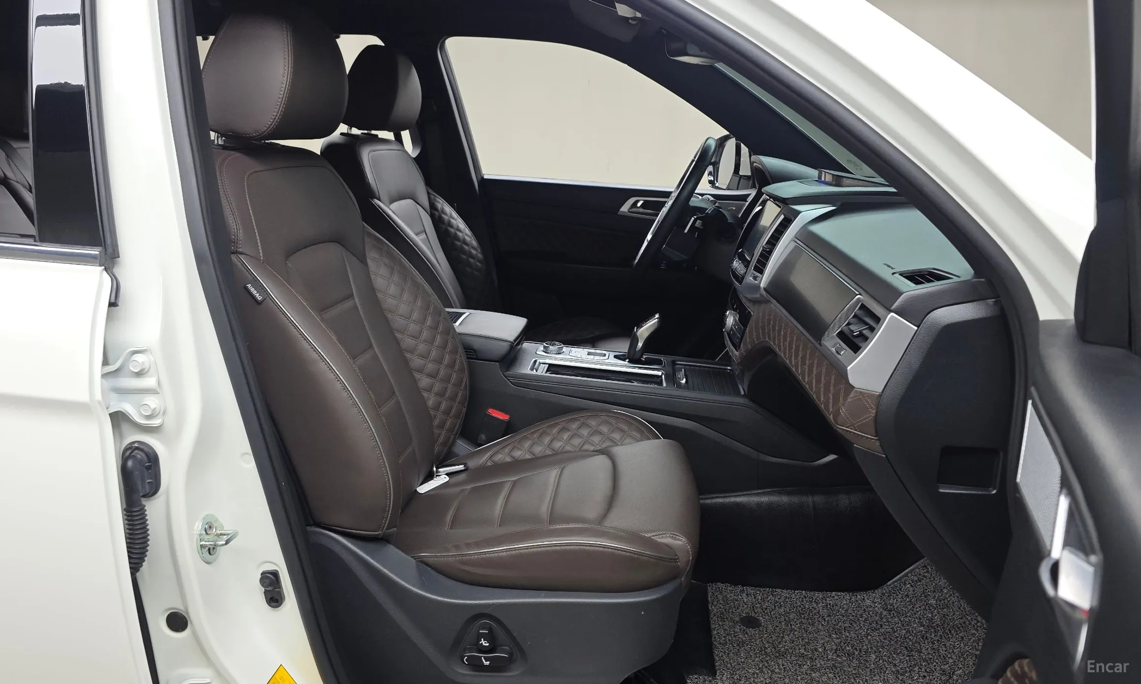 KG Mobility (SsangYong) Rexton превью 11