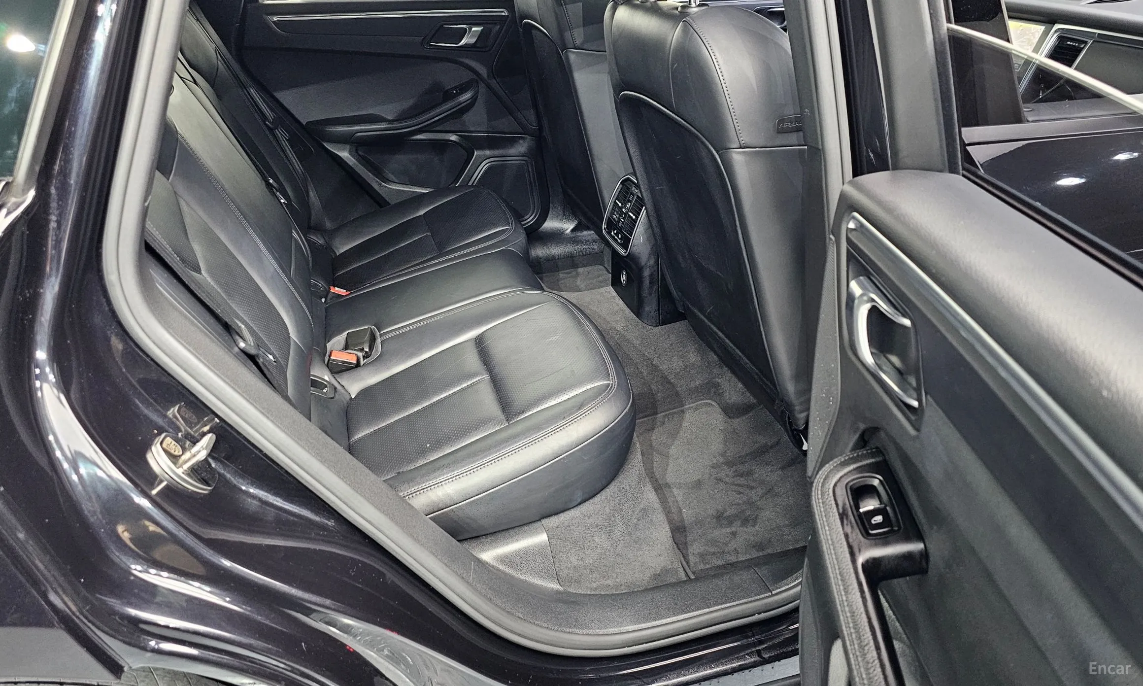 Porsche Macan превью 12