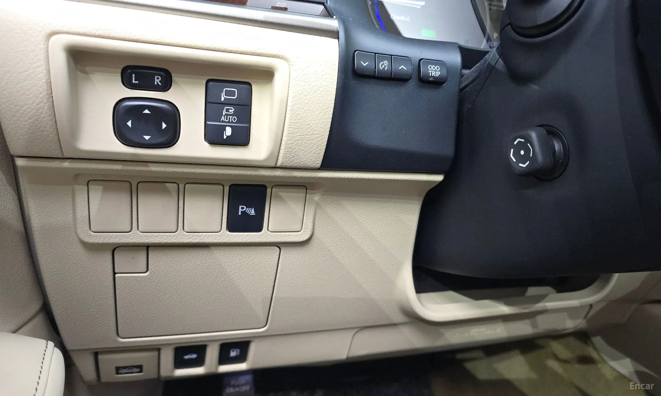 Lexus New ES300h превью 16