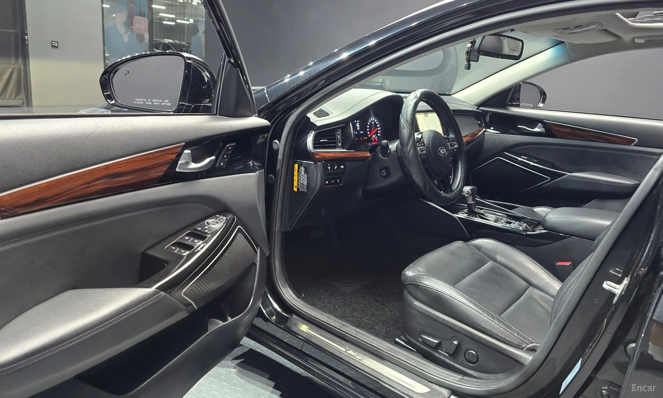Kia K7 превью 10