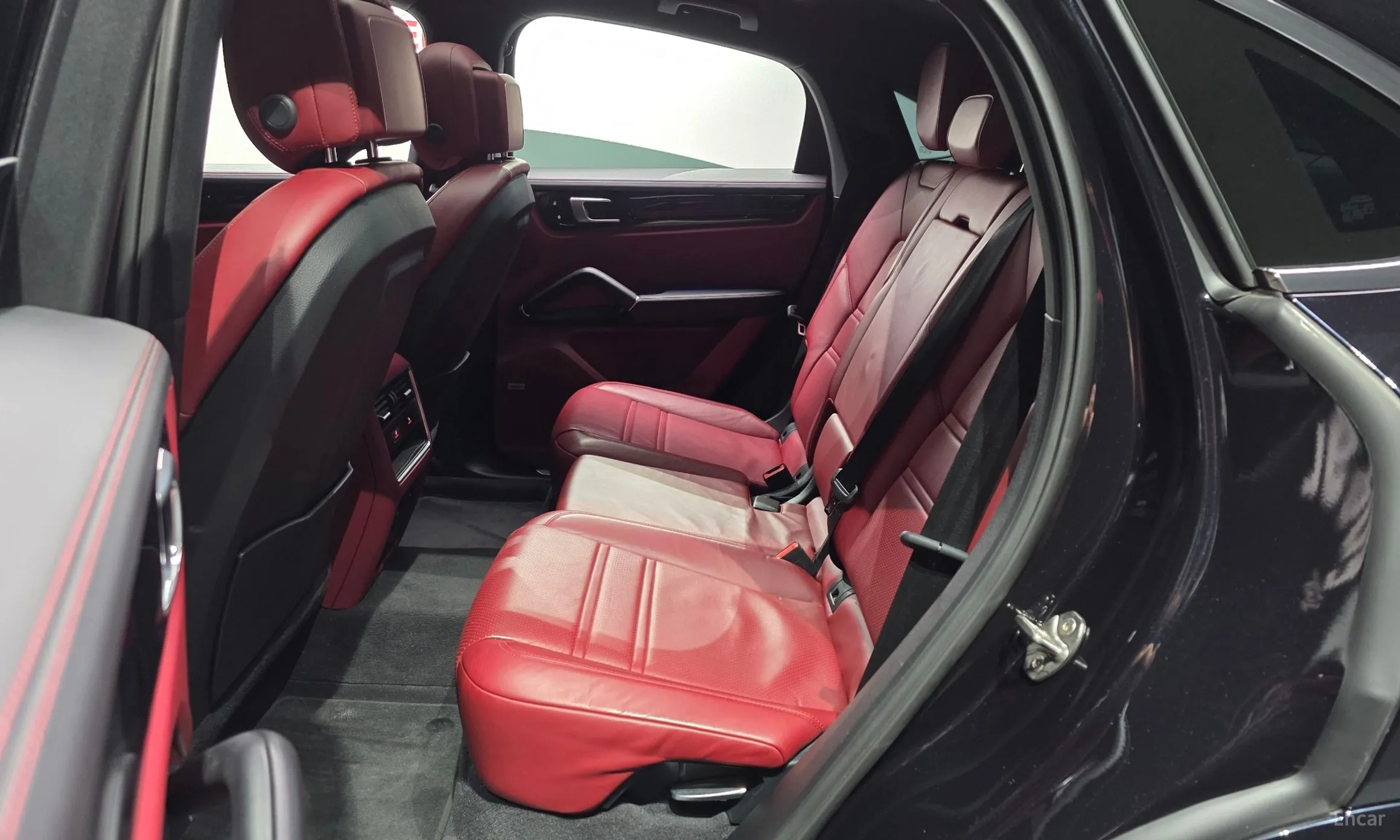 Porsche Cayenne (PO536) превью 11