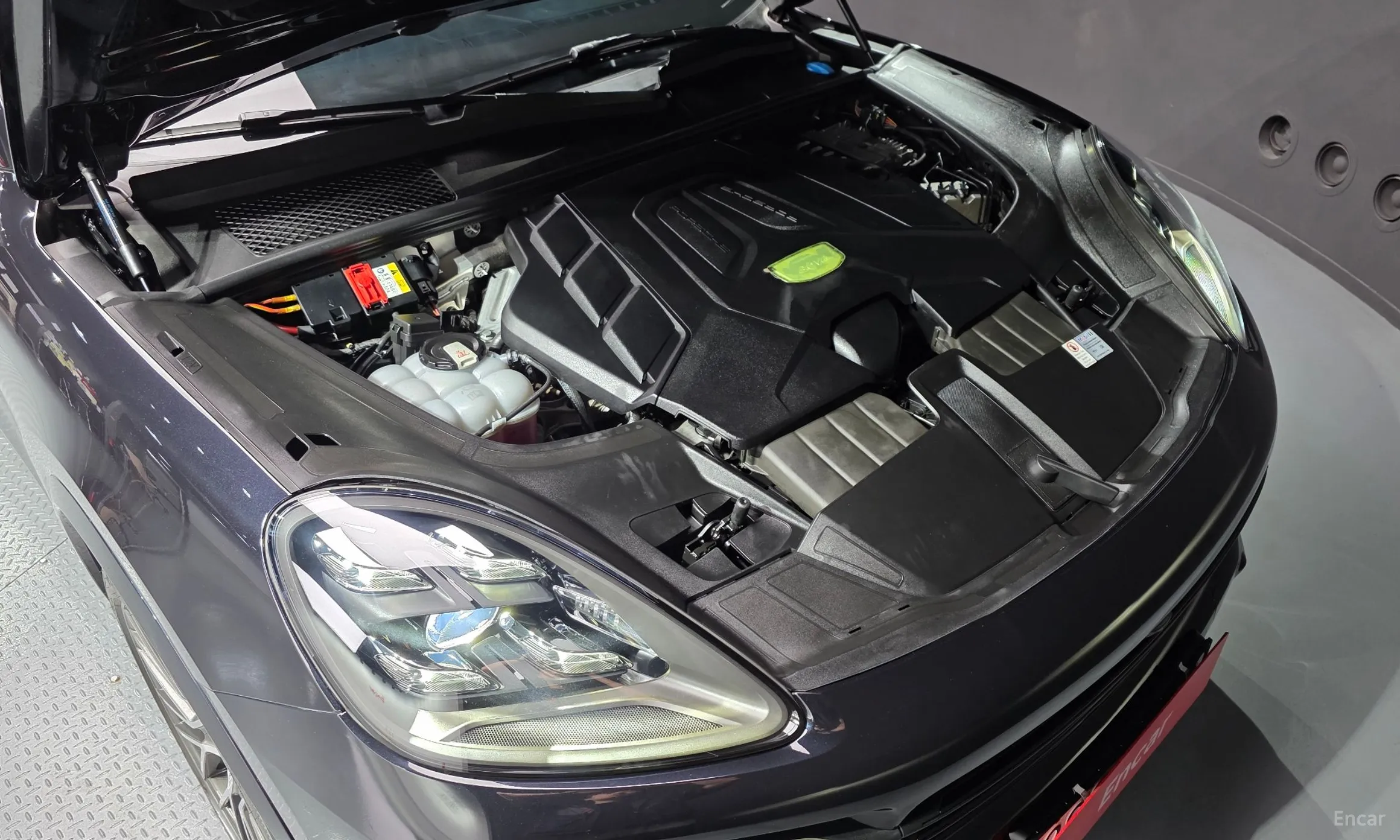 Porsche Cayenne (PO536) превью 6