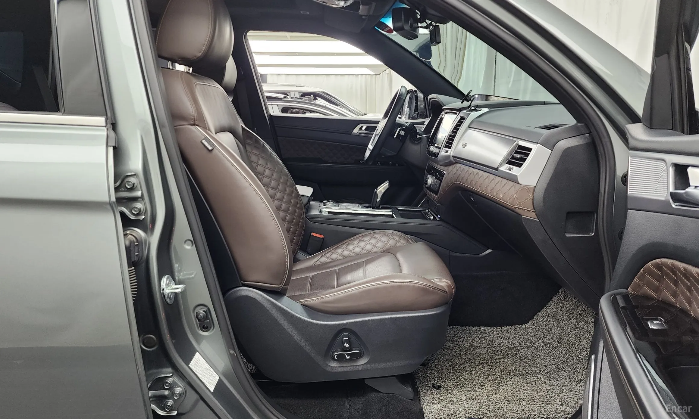 KG Mobility (SsangYong) Rexton превью 11