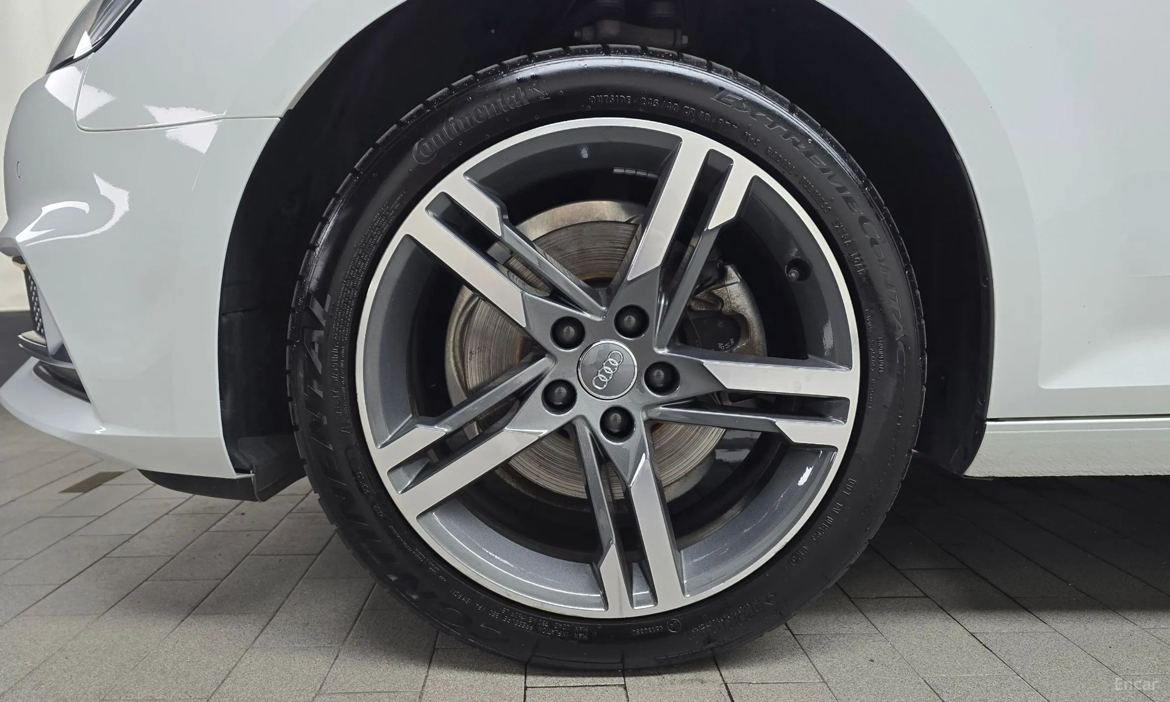 Audi A4 (B9) превью 5