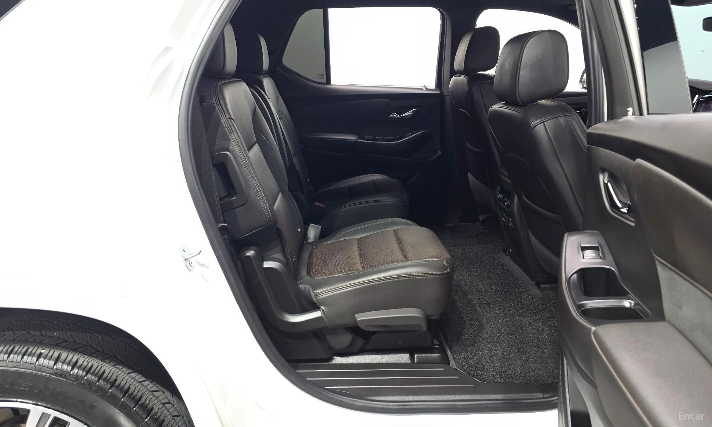 Chevrolet (GM Daewoo) Traverse превью 11