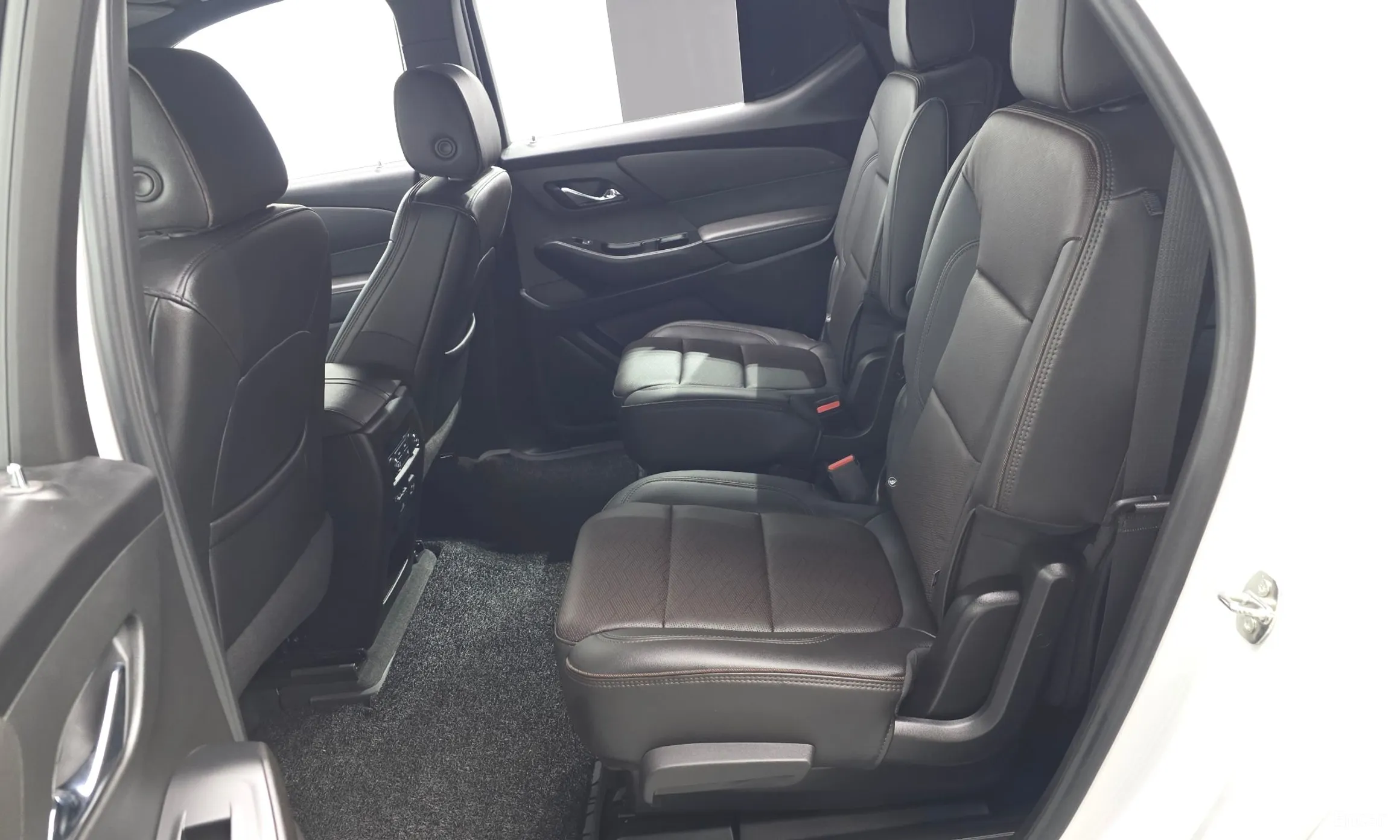 Chevrolet (GM Daewoo) Traverse превью 12