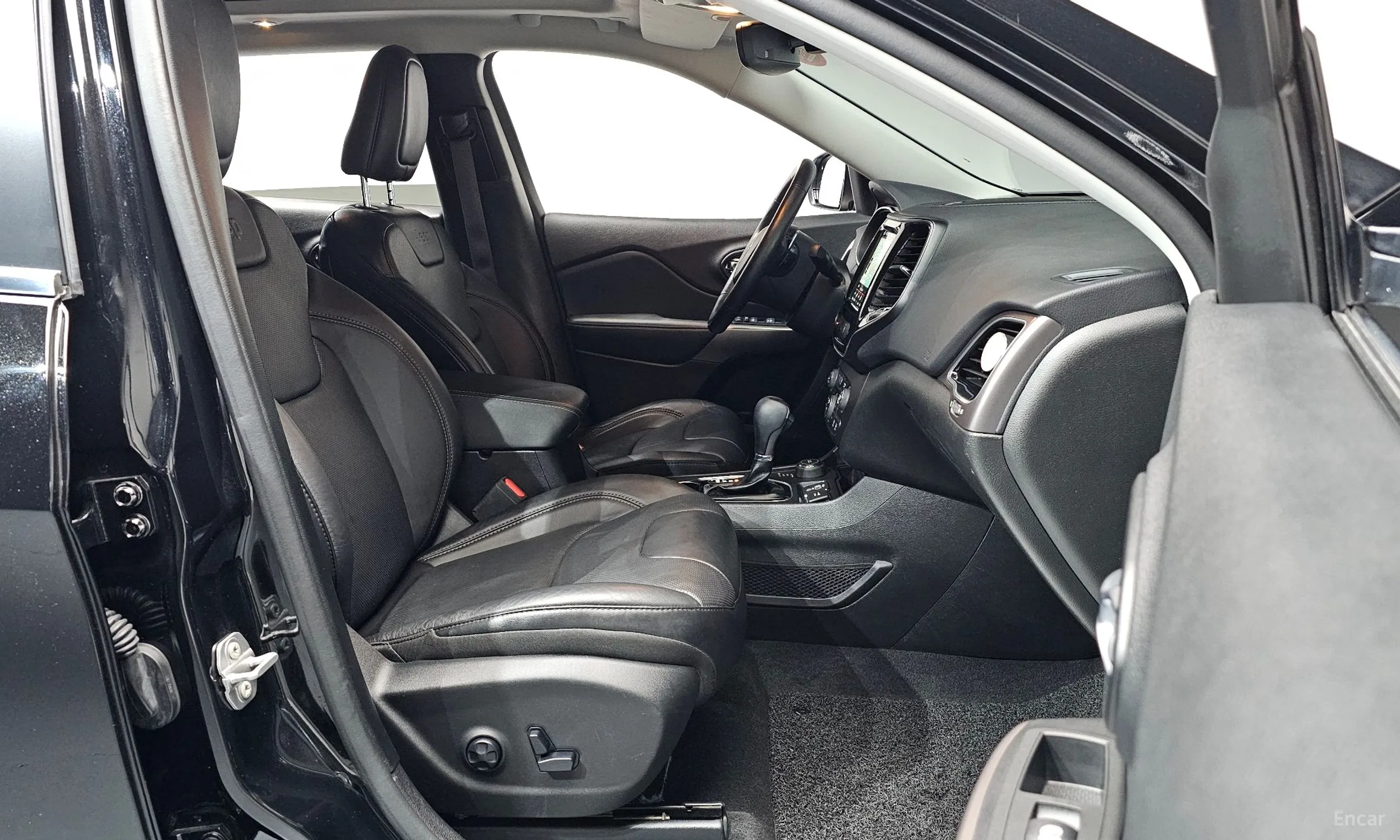 Jeep Cherokee (KL) превью 10