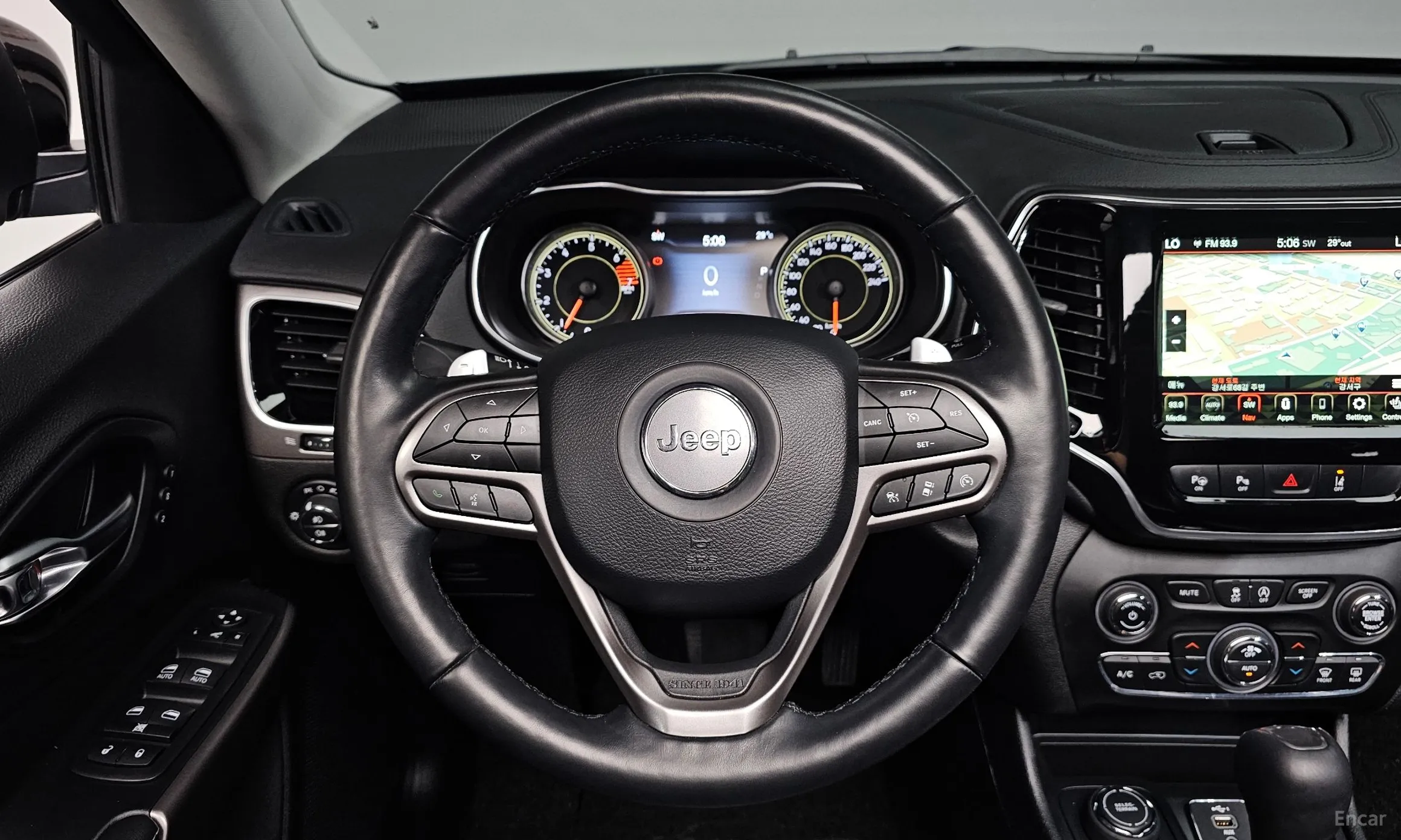 Jeep Cherokee (KL) превью 13