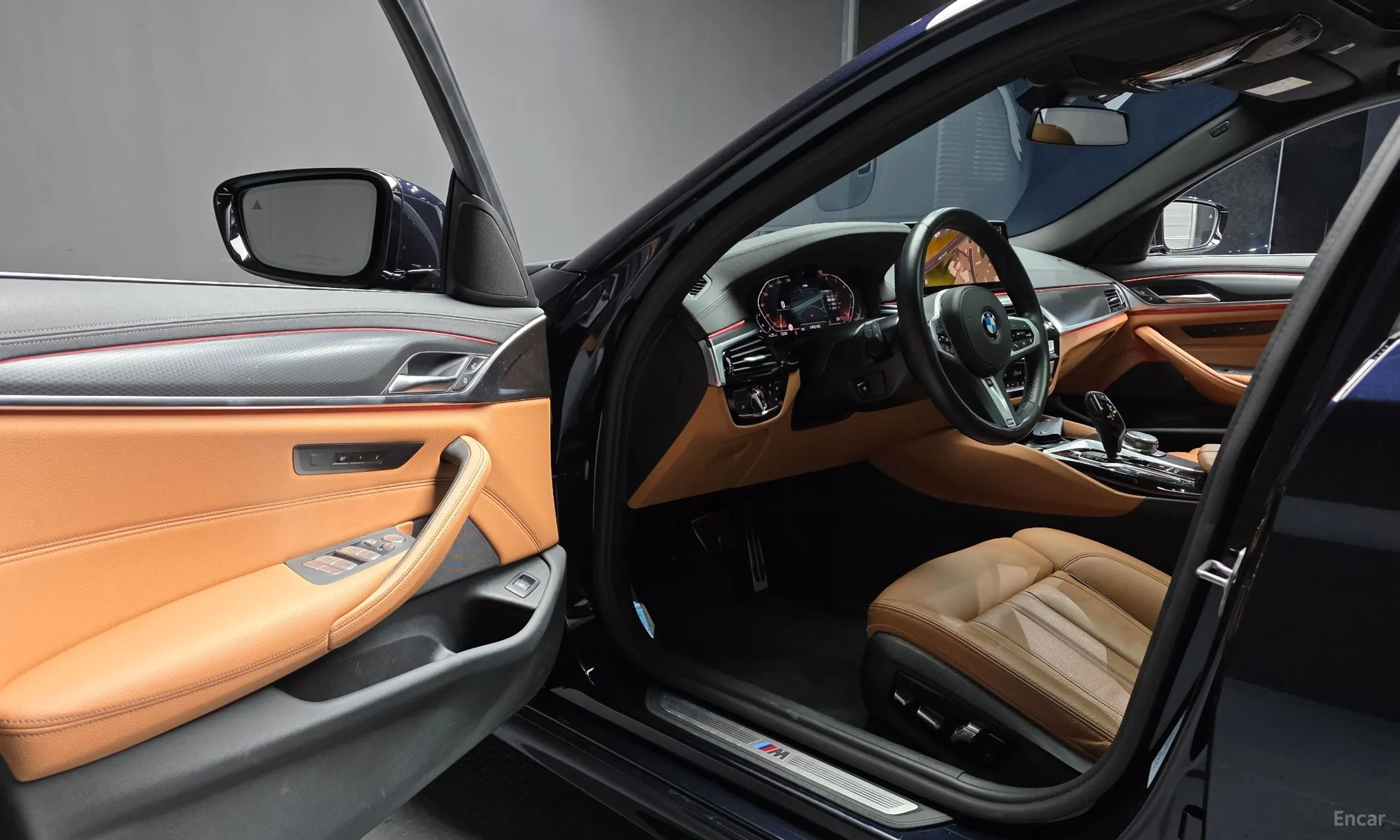 BMW 5 Series (G30) превью 10