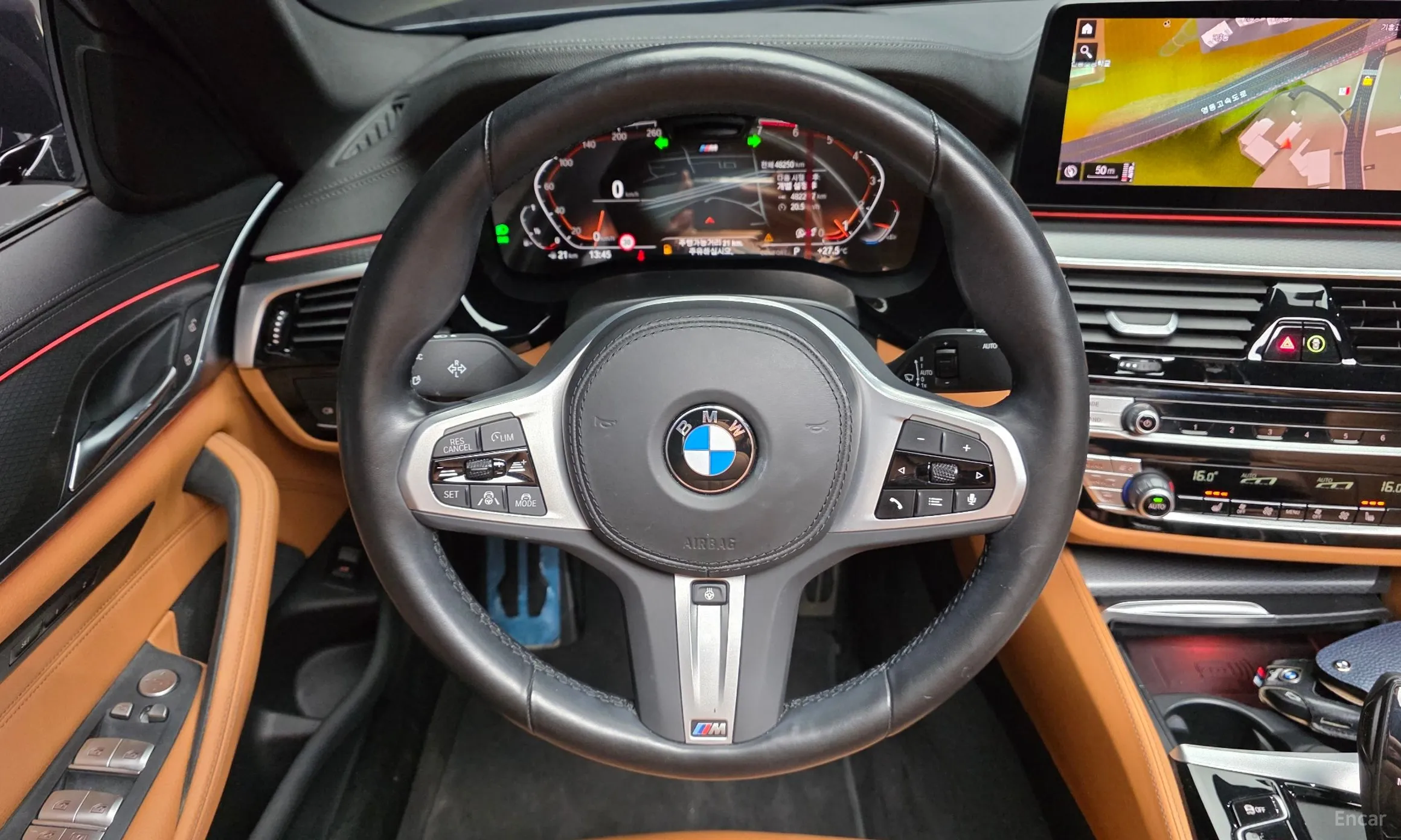 BMW 5 Series (G30) превью 14