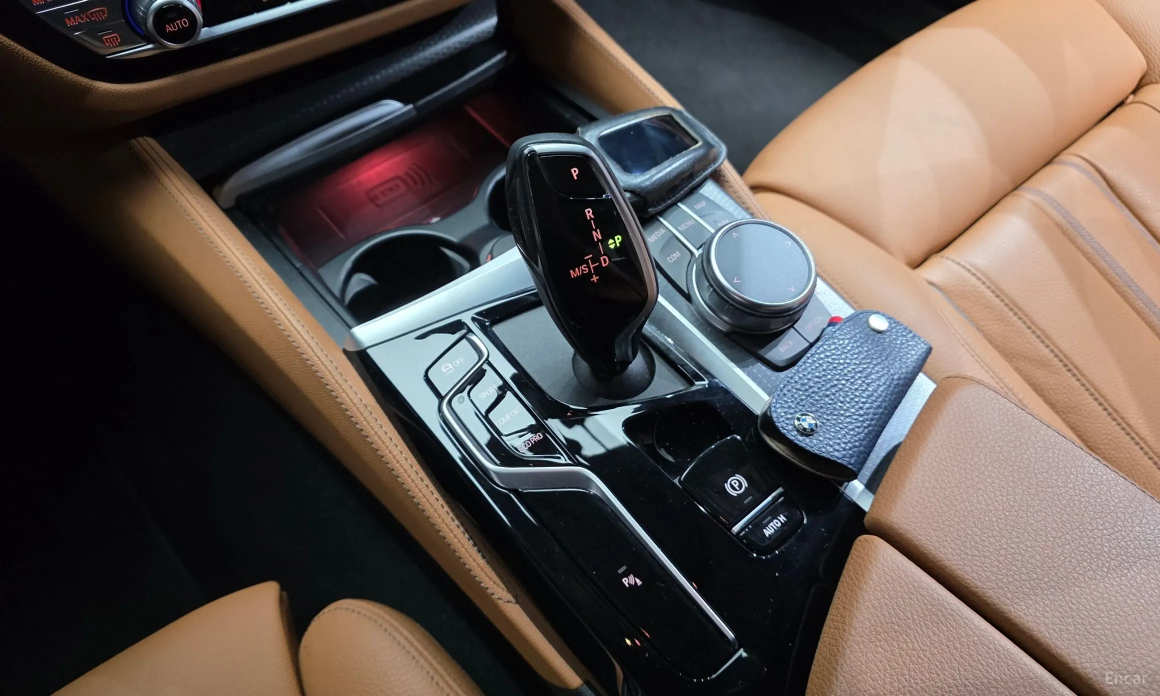 BMW 5 Series (G30) превью 9