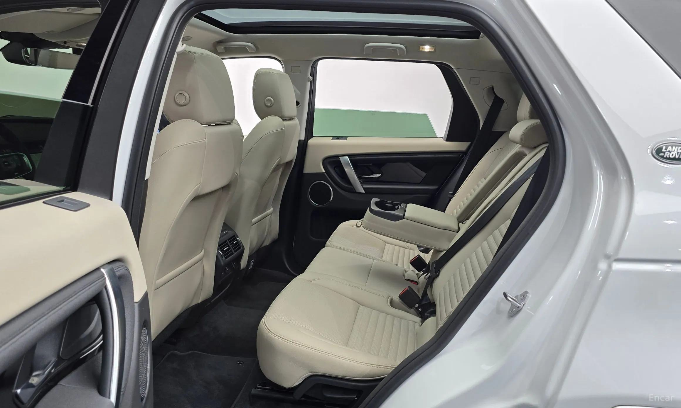 Land Rover Discovery Sports превью 11