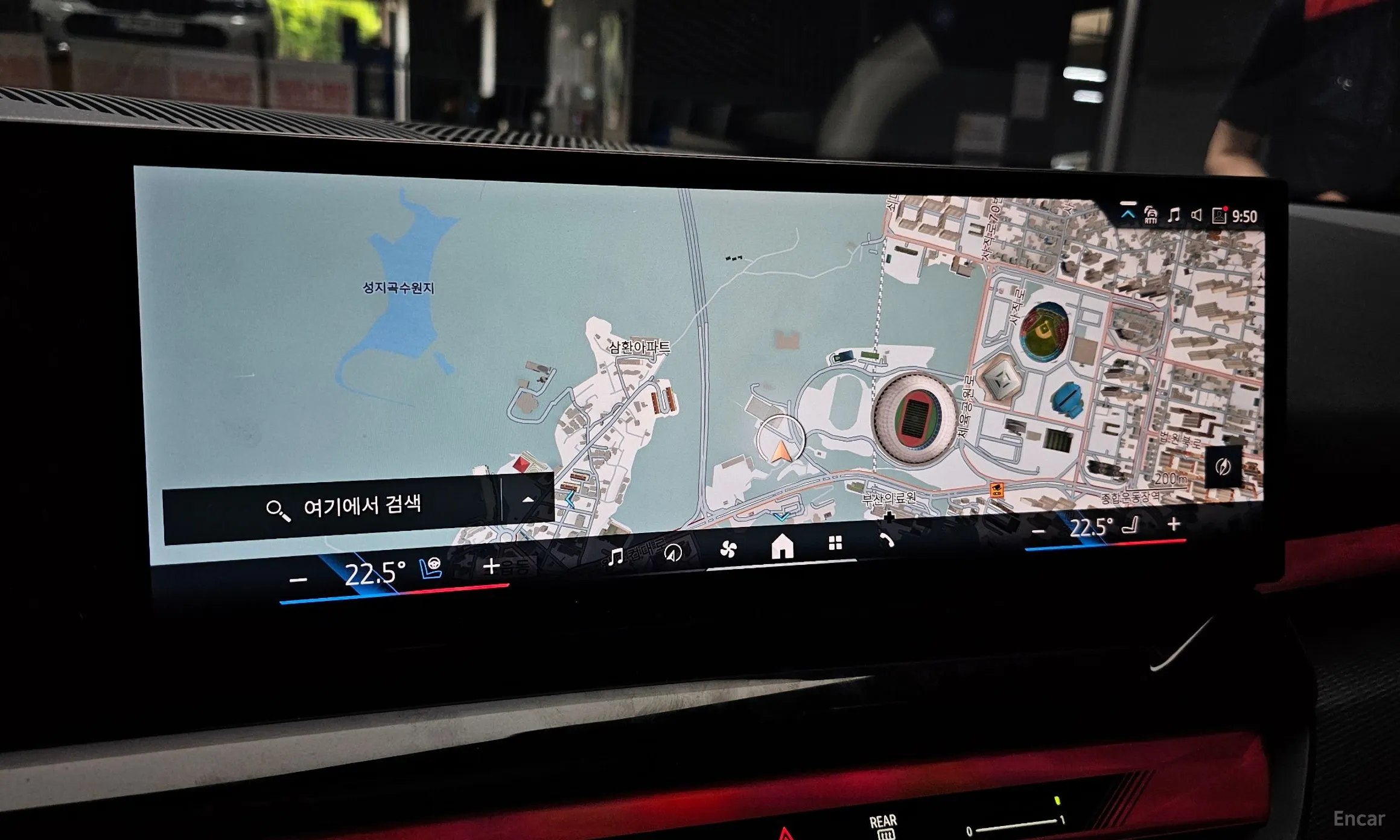 BMW 5 Series (G60) превью 14