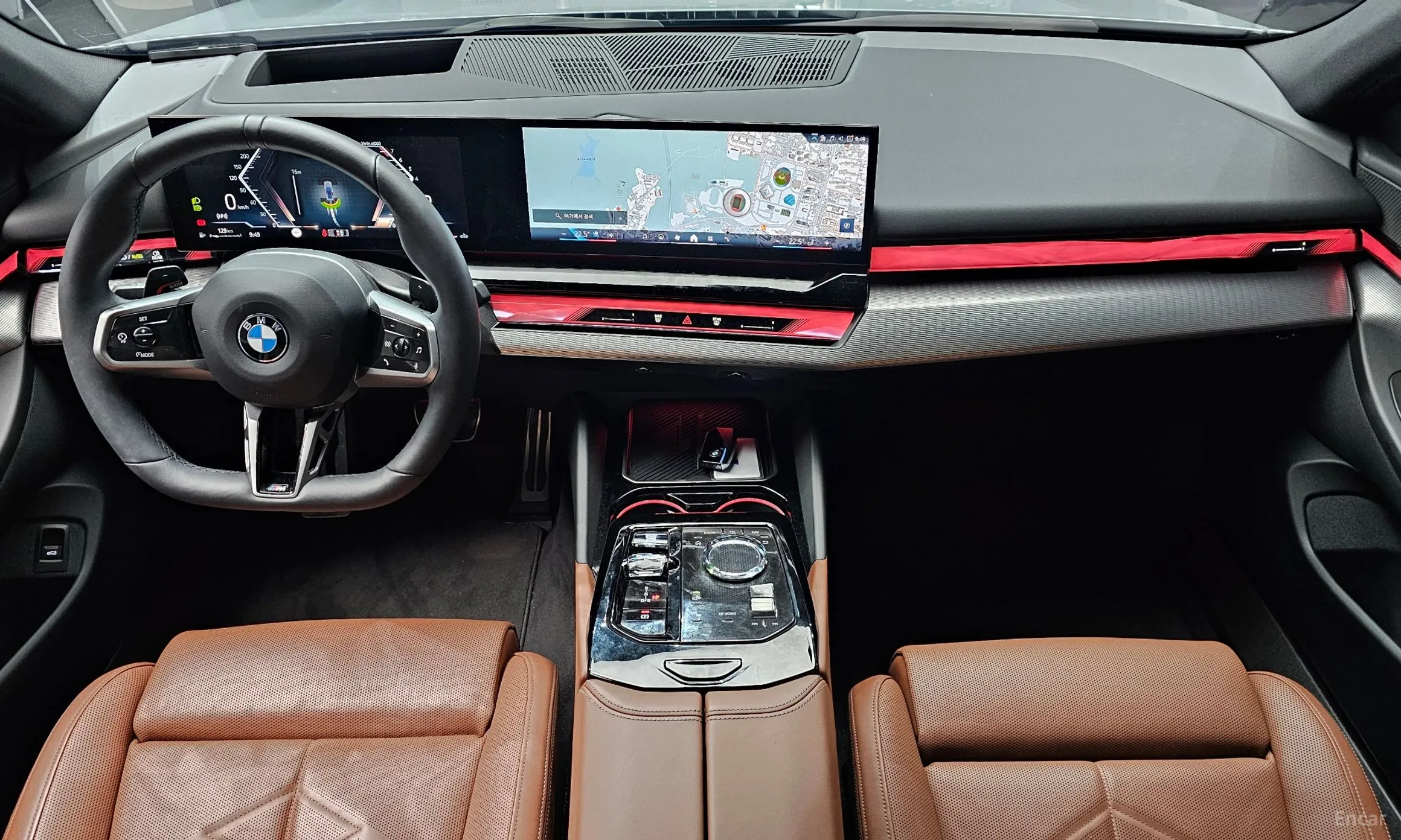BMW 5 Series (G60) превью 7