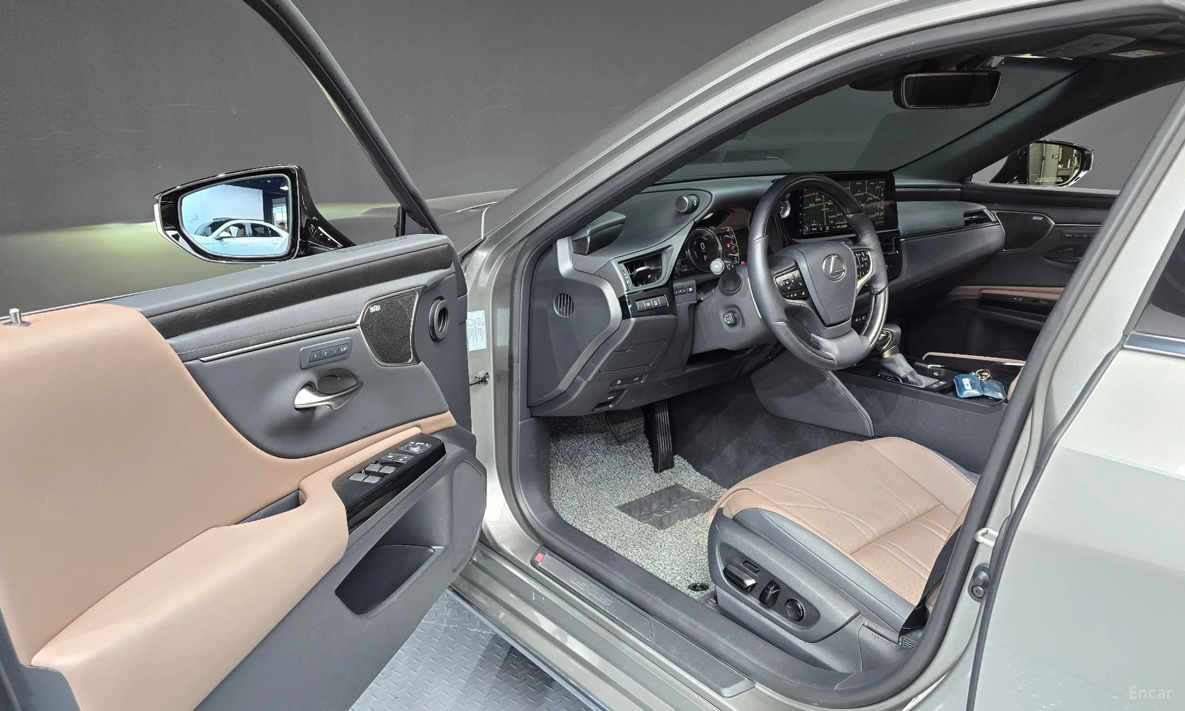 Lexus ES300h 7th Generation превью 10