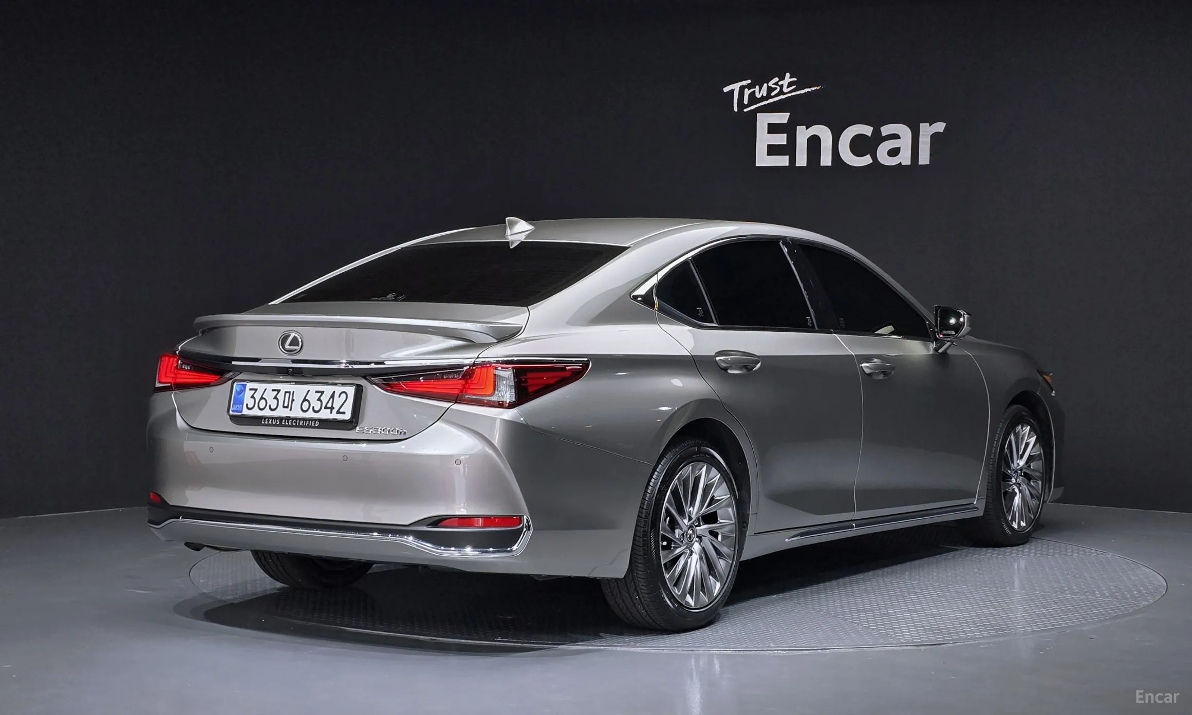 Lexus ES300h 7th Generation