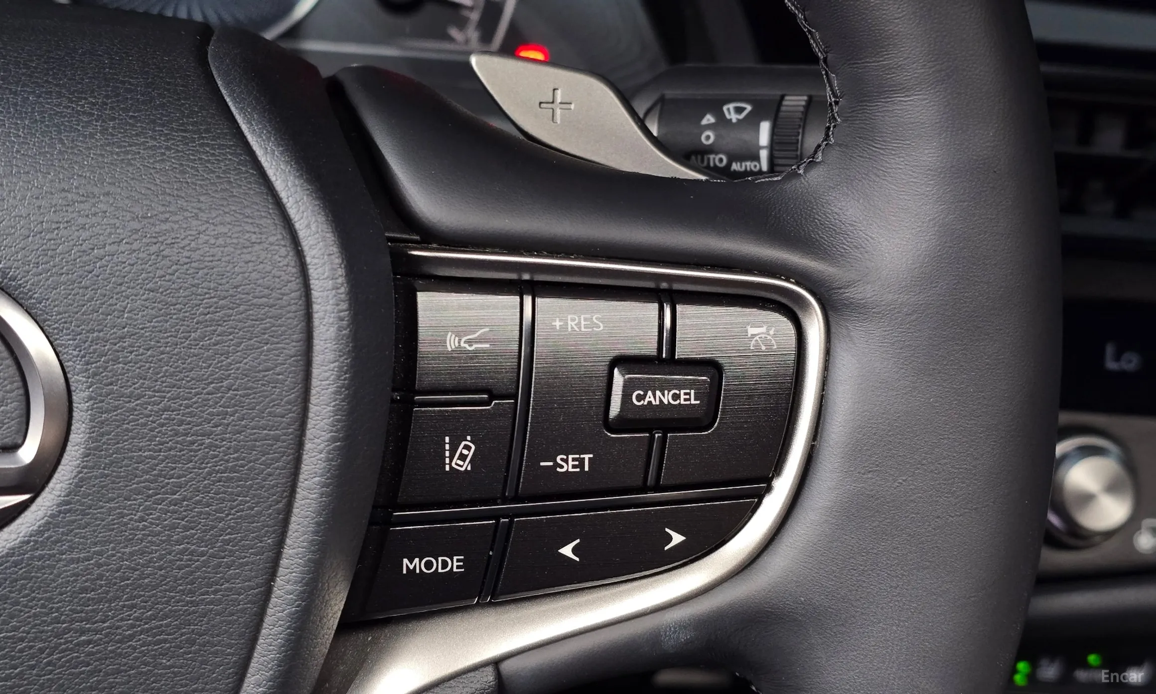 Lexus ES300h 7th Generation превью 16