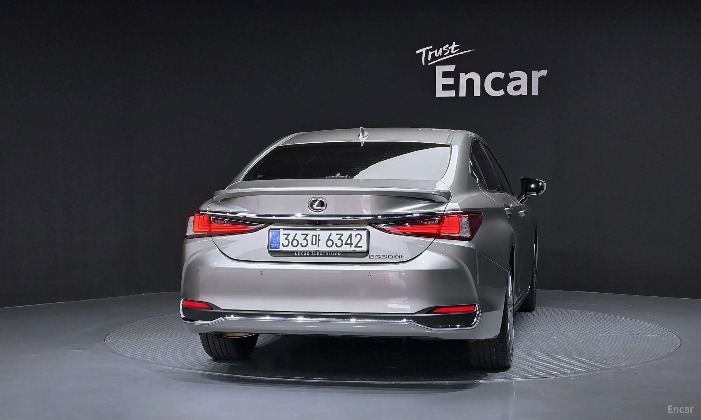 Lexus ES300h 7th Generation превью 4