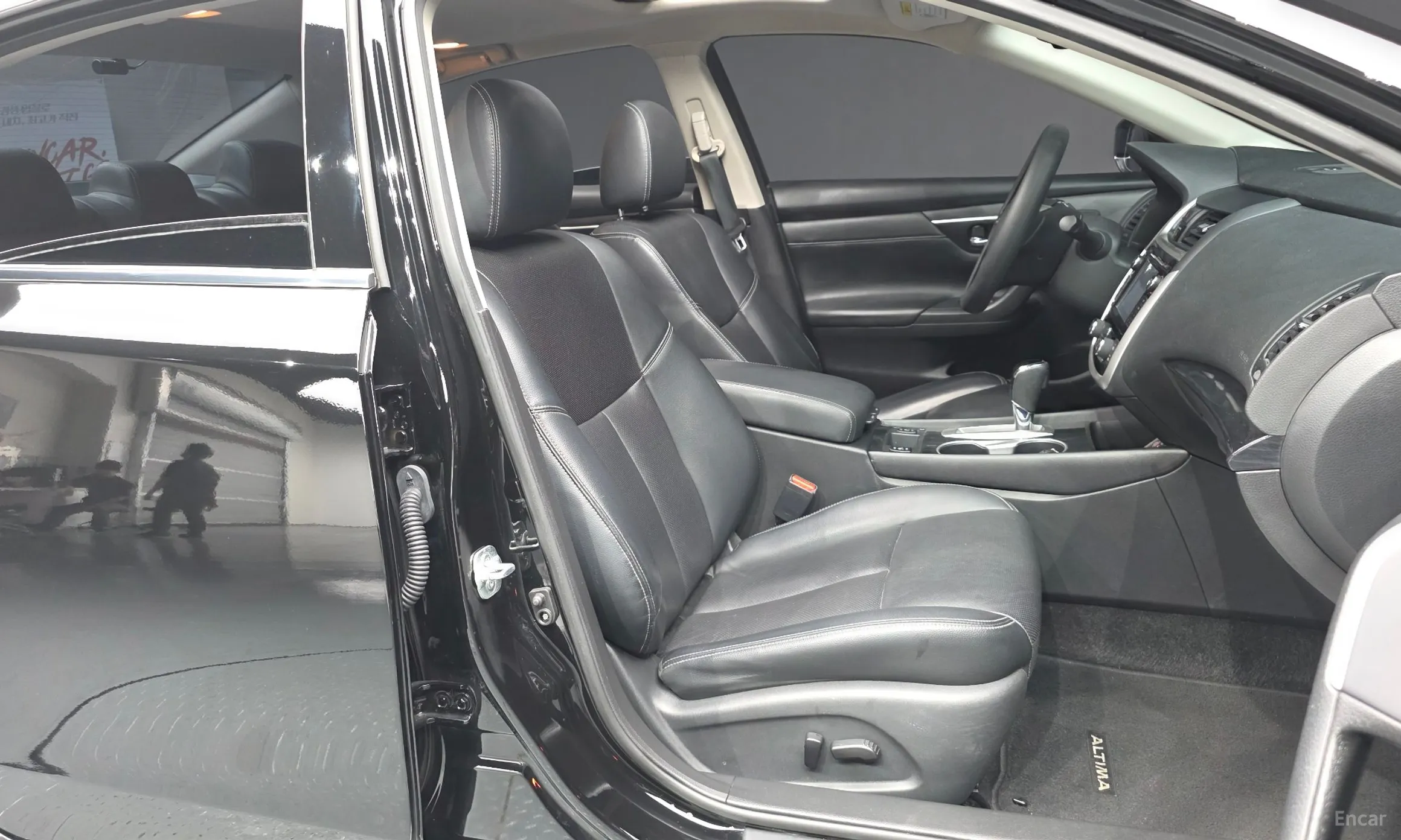 Nissan Altima превью 11